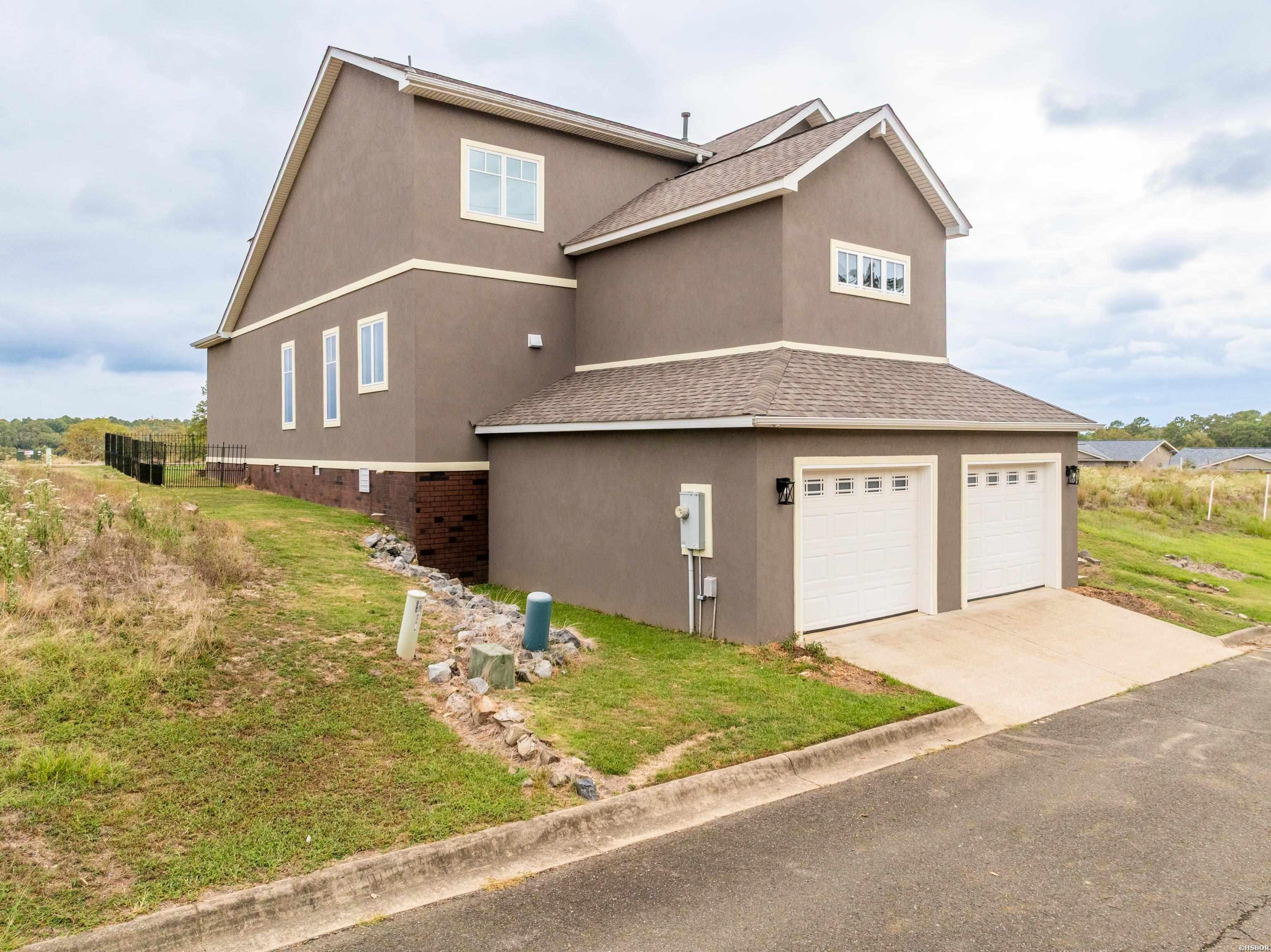 620 Grand Point Property Photo 3