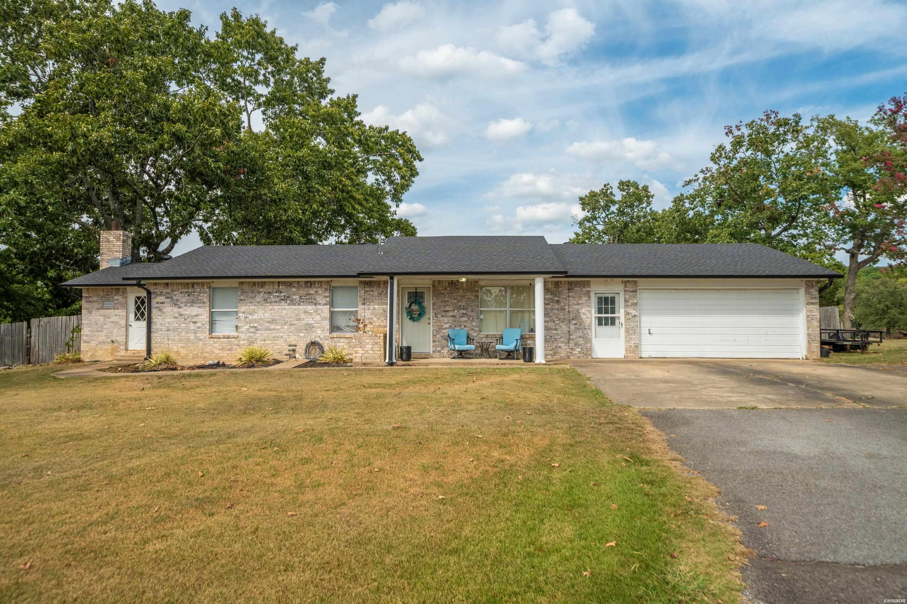 301 Bratton Drive Property Photo 2