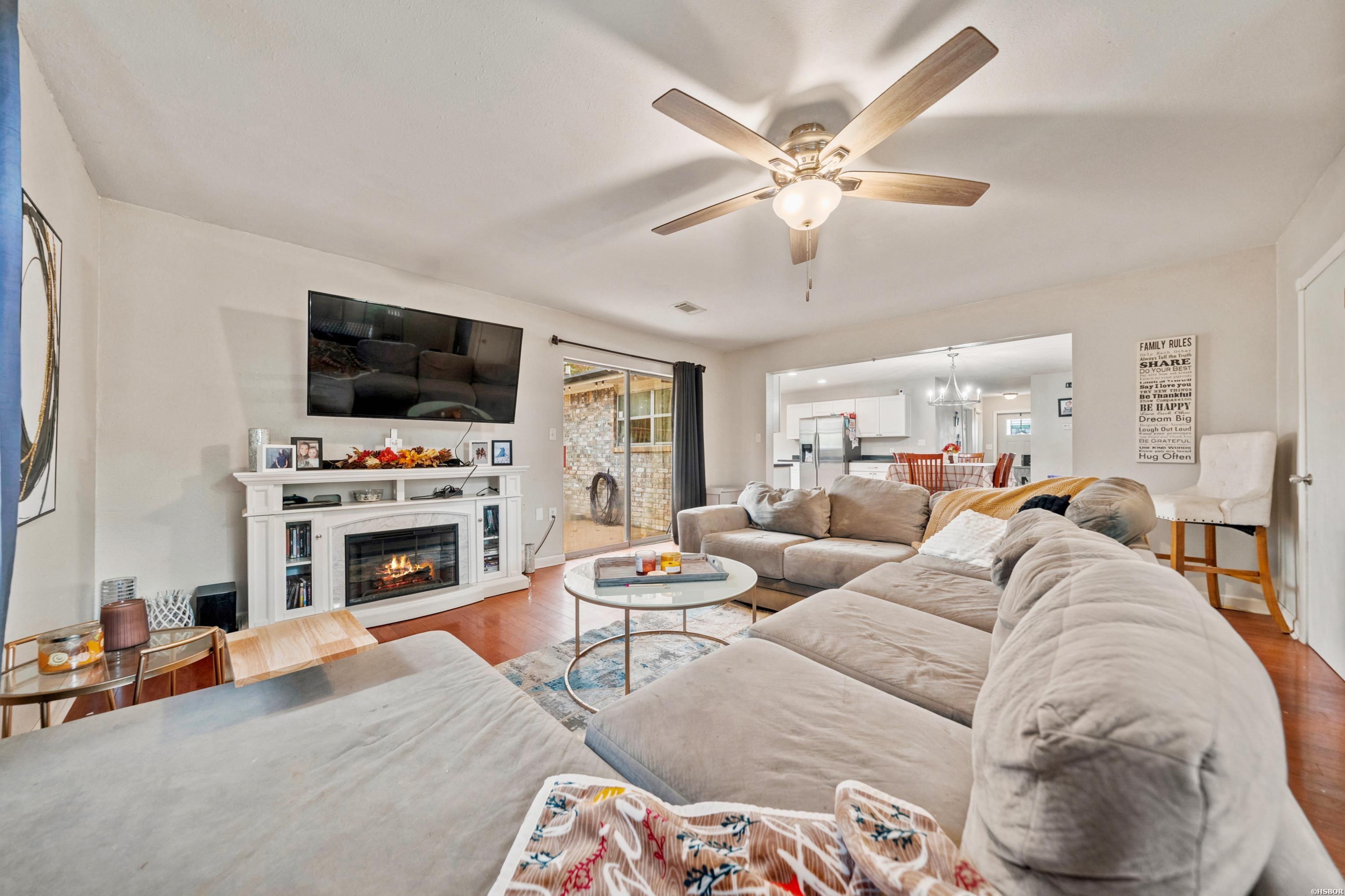 301 Bratton Drive Property Photo 4