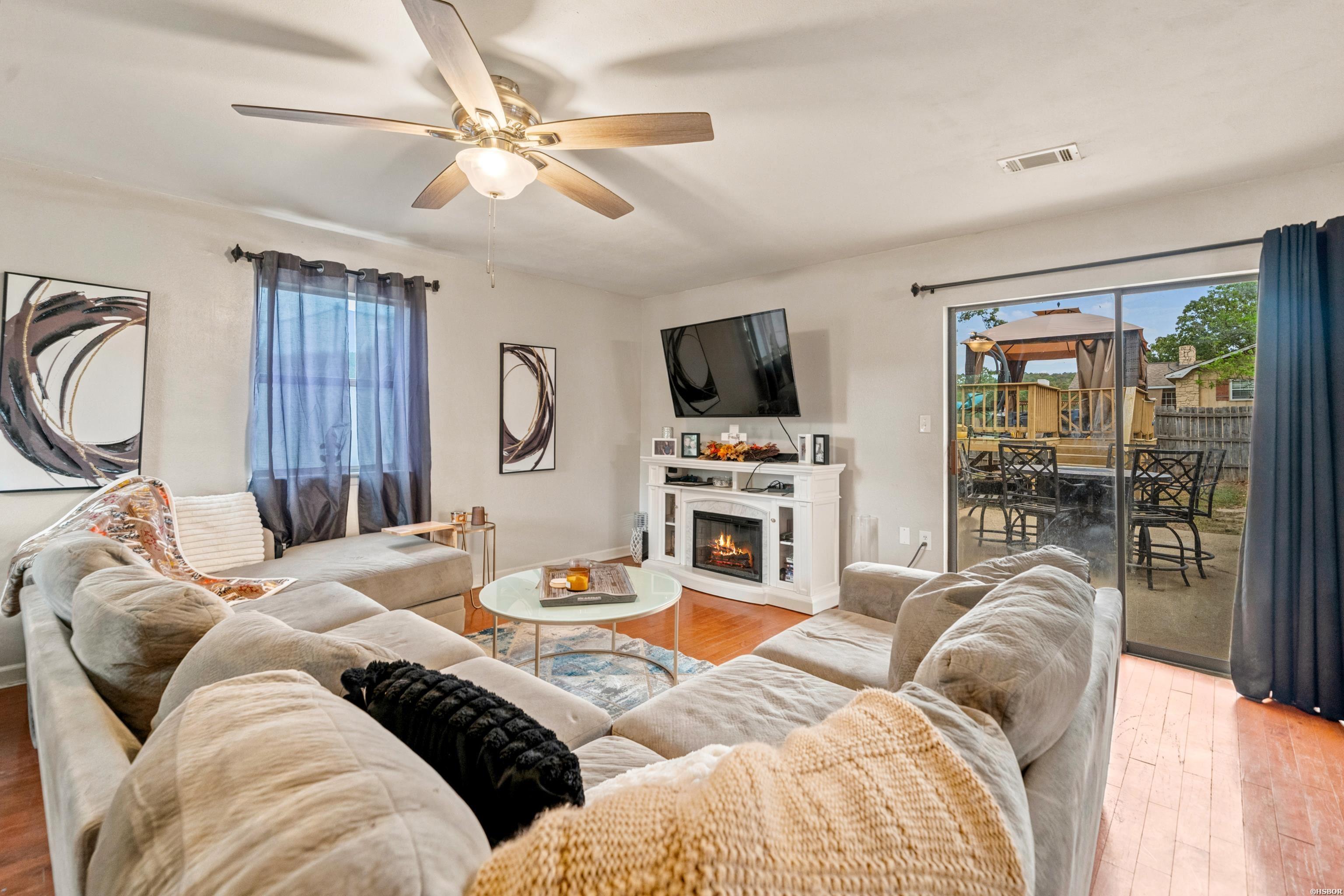 301 Bratton Drive Property Photo 6