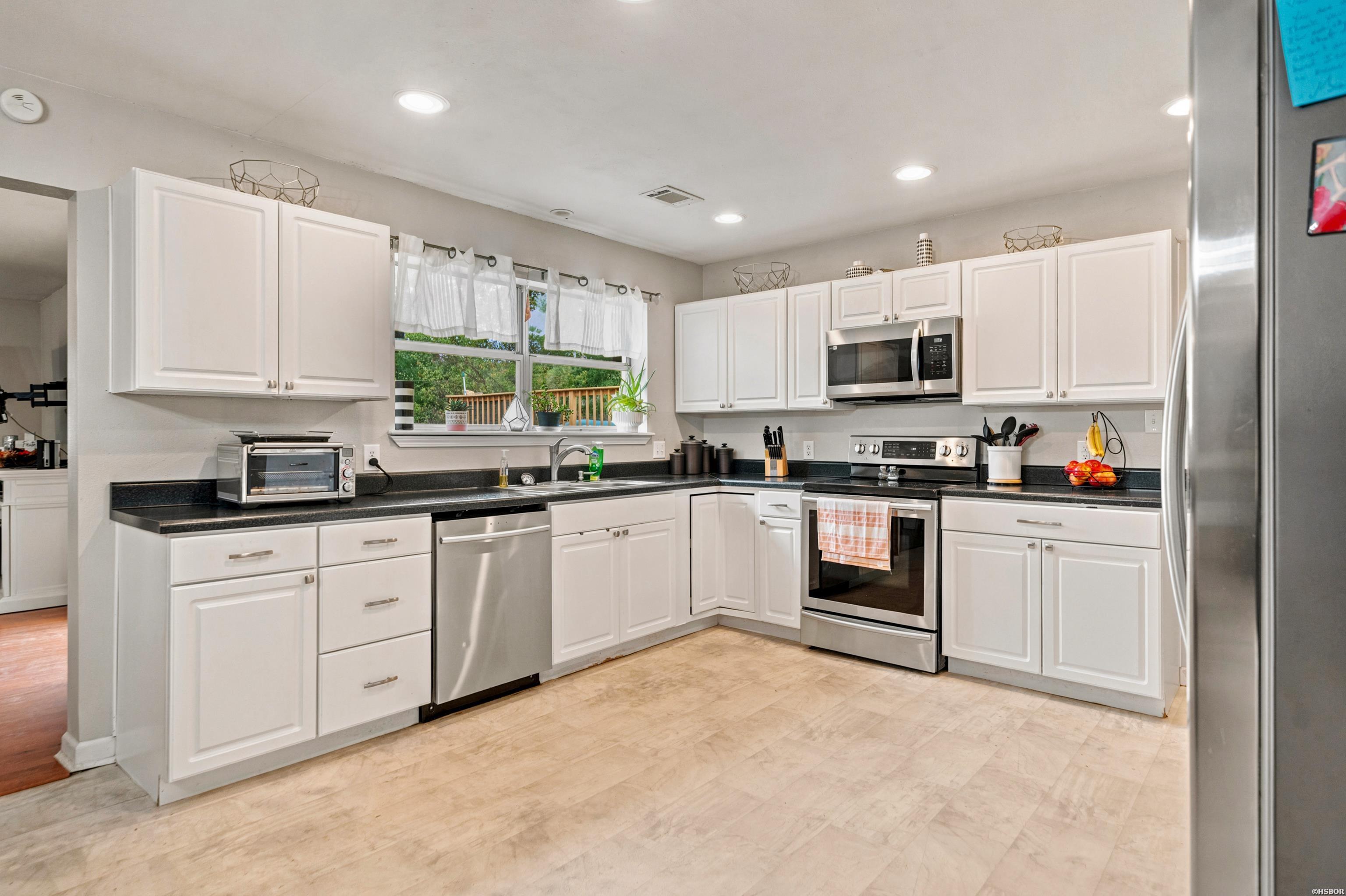 301 Bratton Drive Property Photo 41