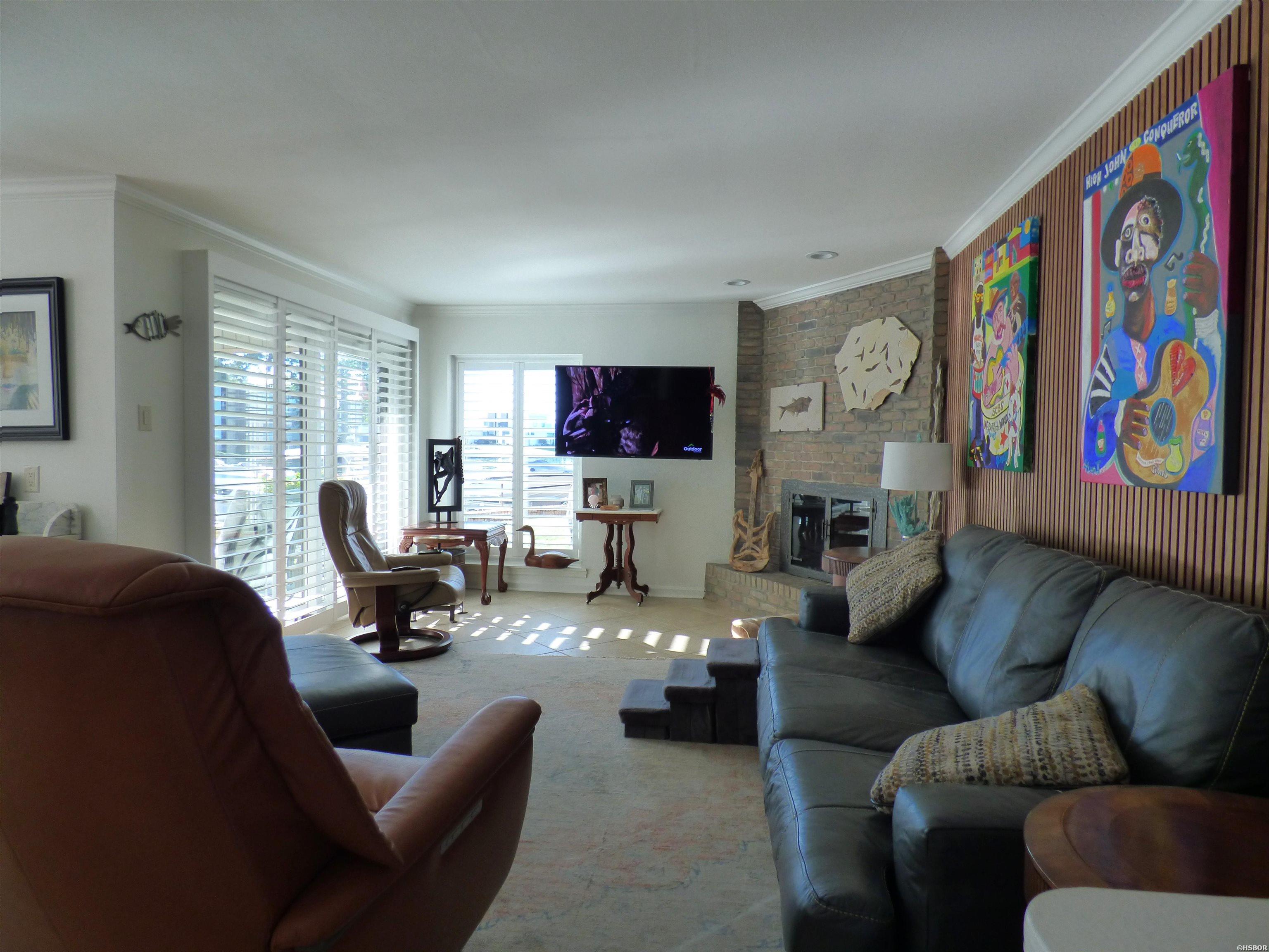 1201 Lakeshore Property Photo 4