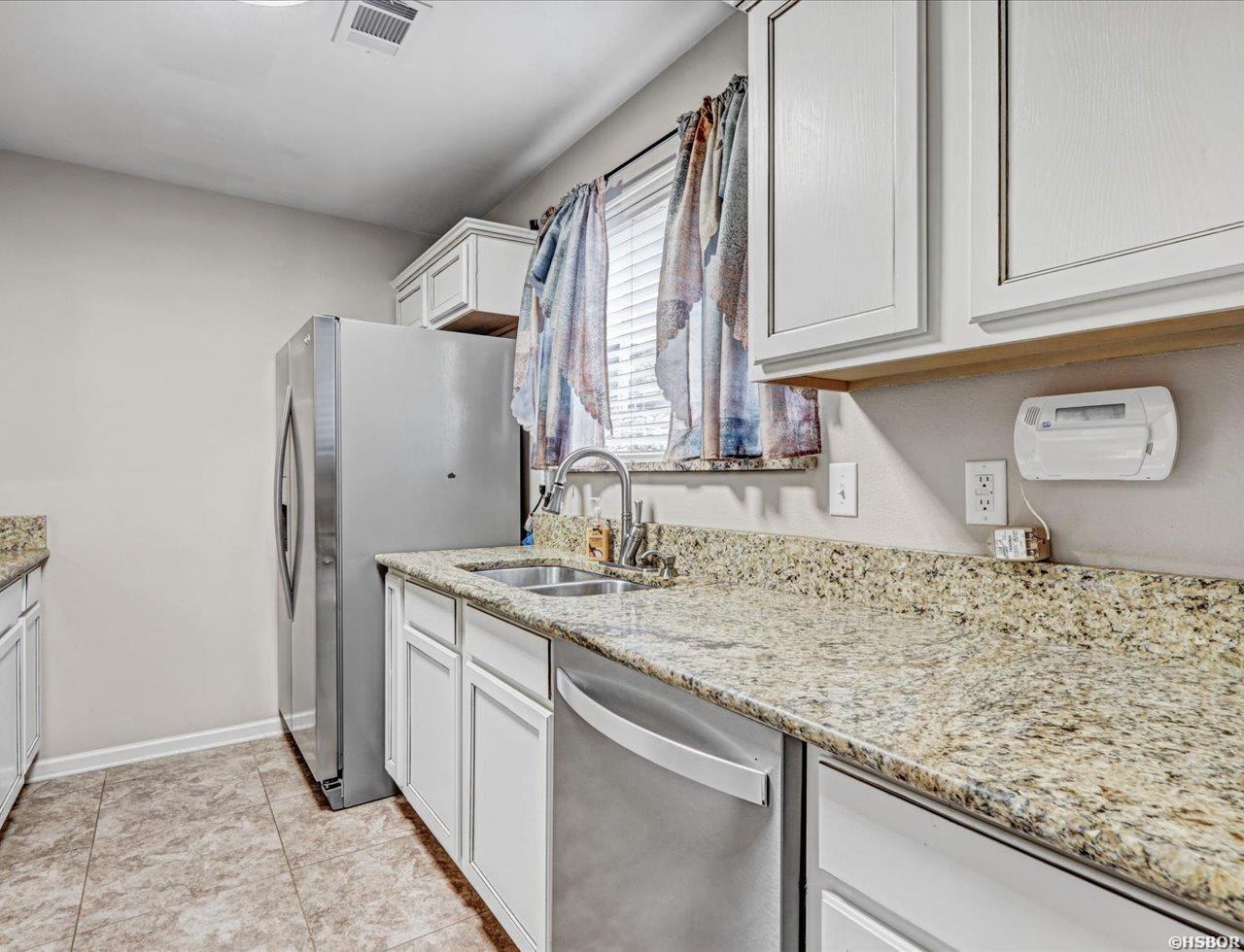 1100 Woodlawn Avenue Property Photo 12