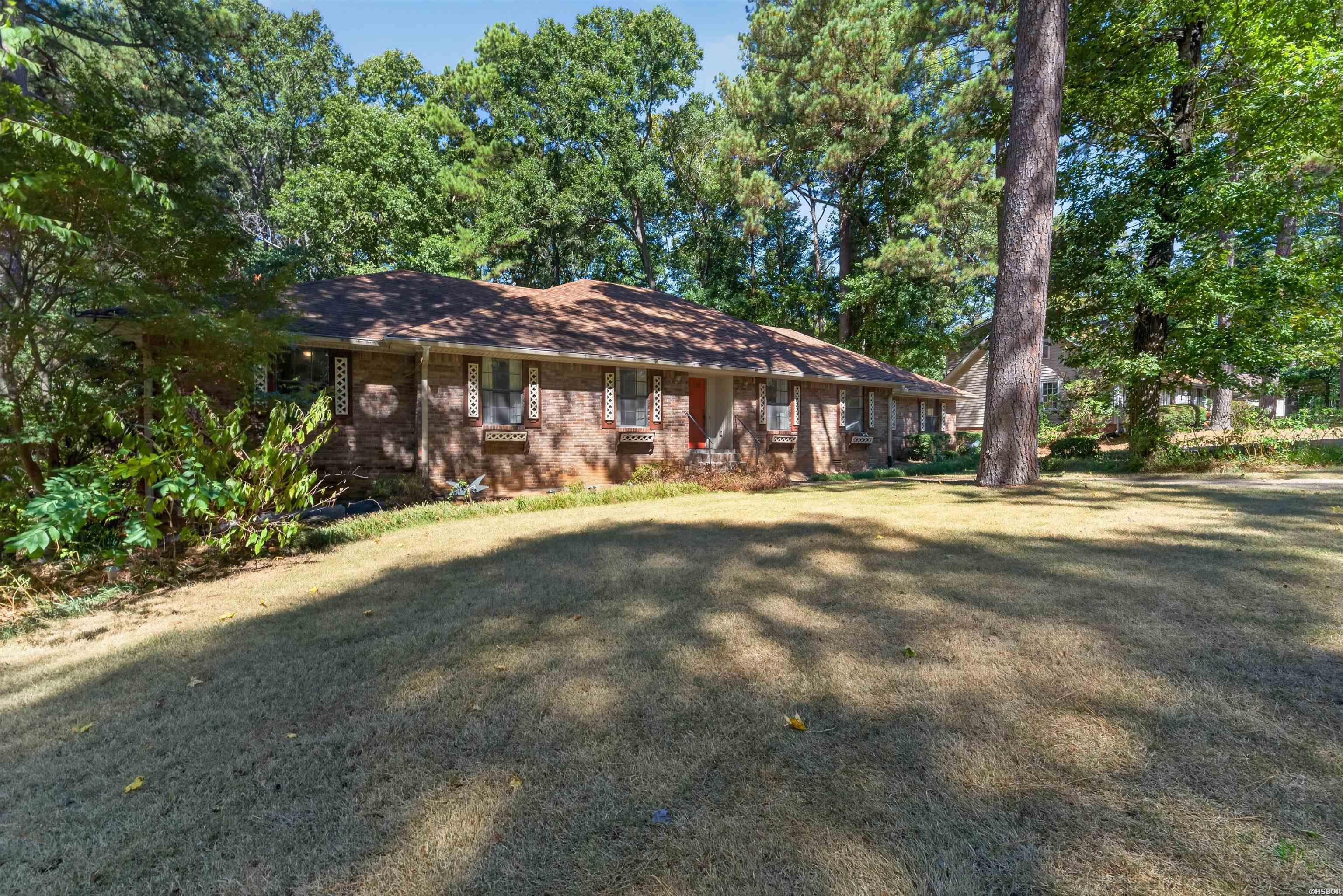 10 IVY Circle Property Photo 1