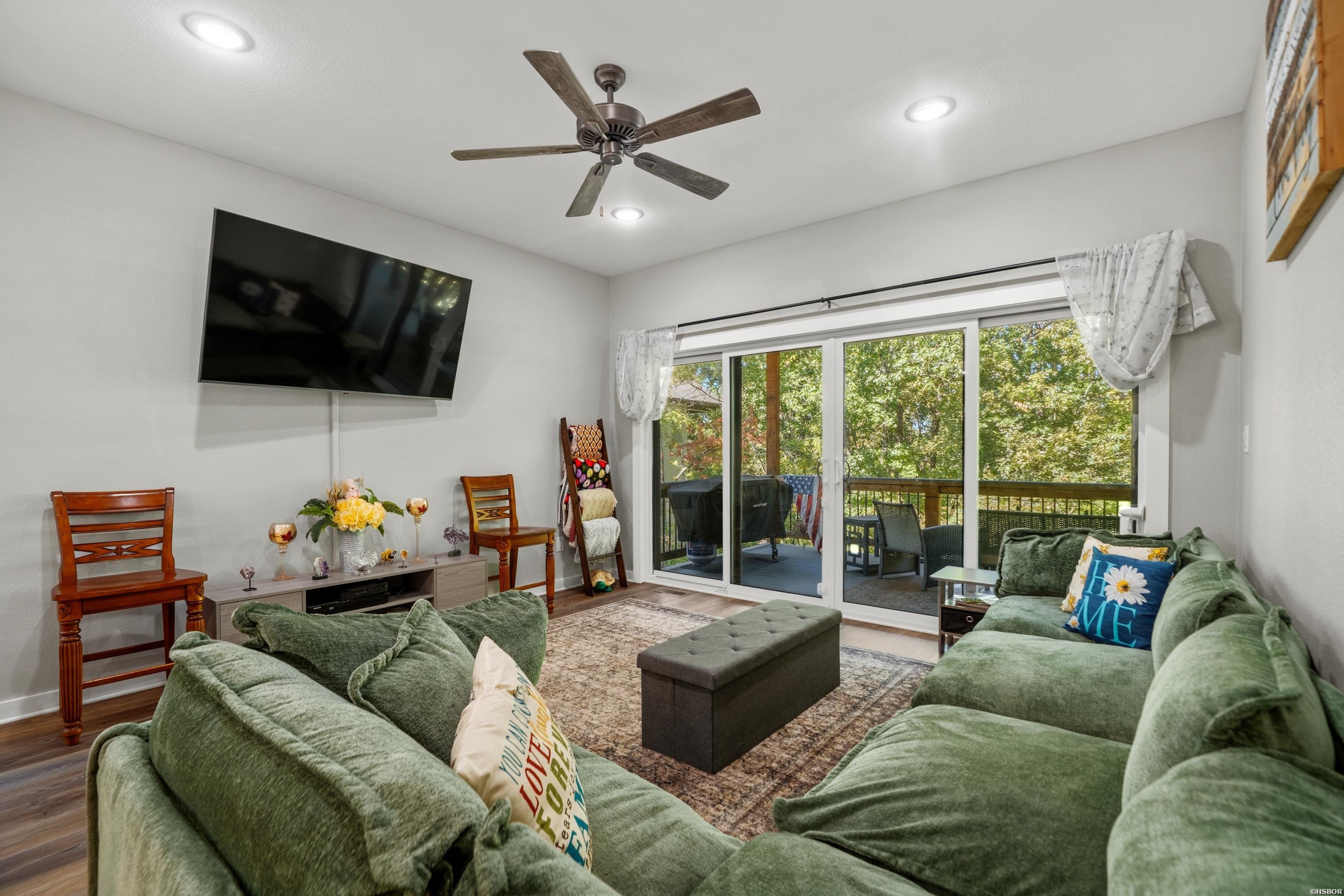 123 Pizarro Drive Property Photo 3