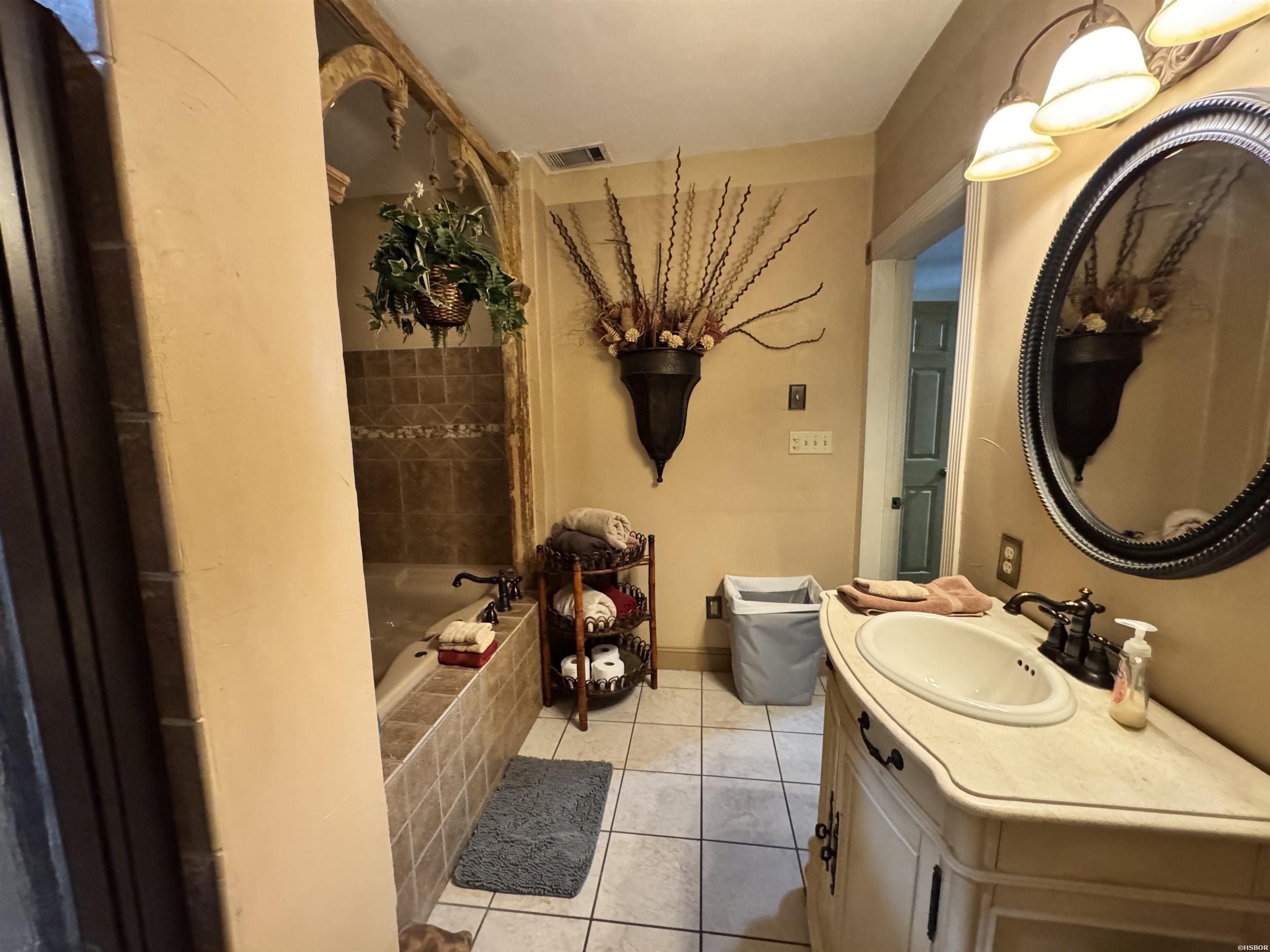 104 Tom Ellsworth Property Photo 7