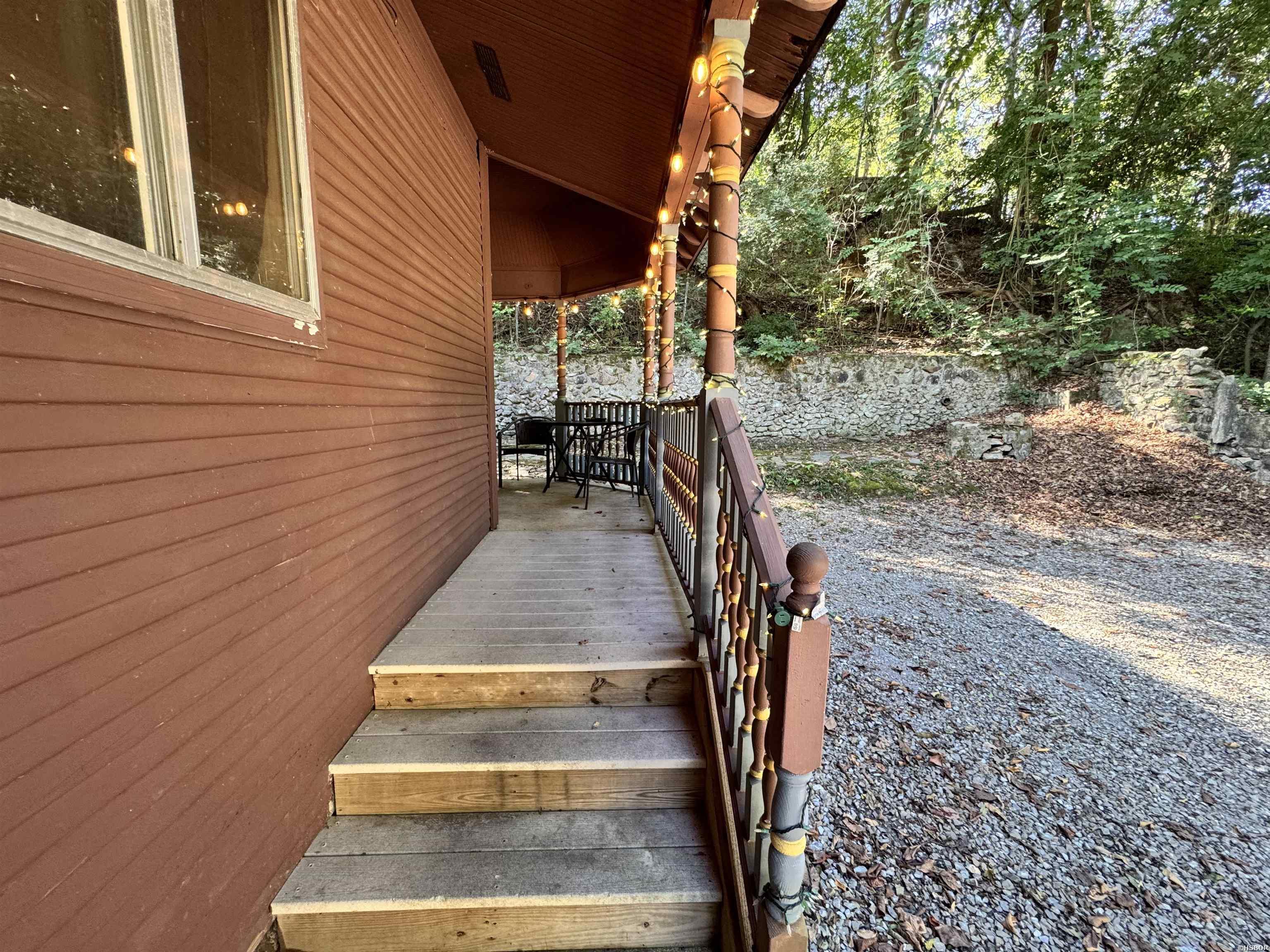 104 Tom Ellsworth Property Photo 11