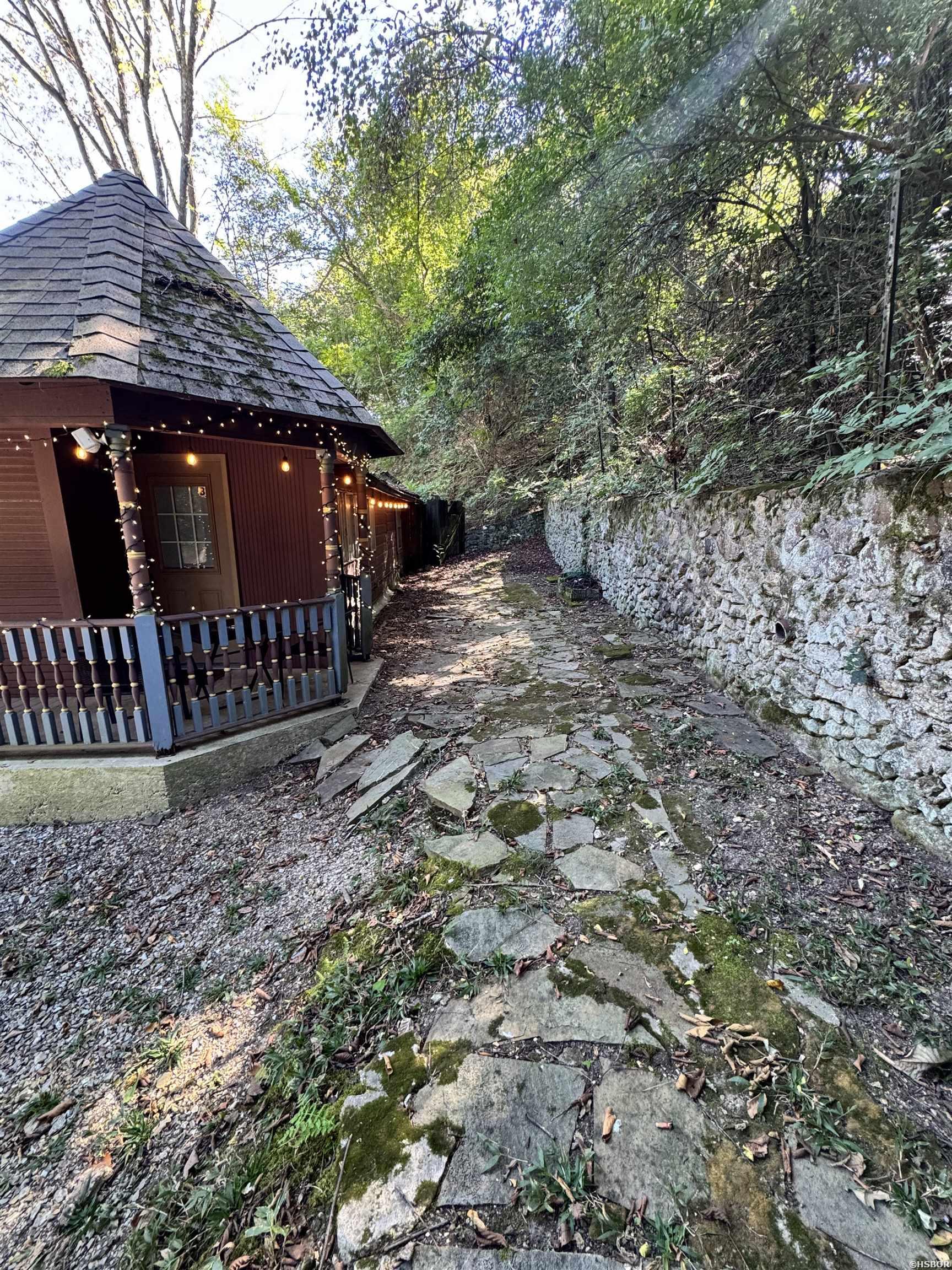 104 Tom Ellsworth Property Photo 12