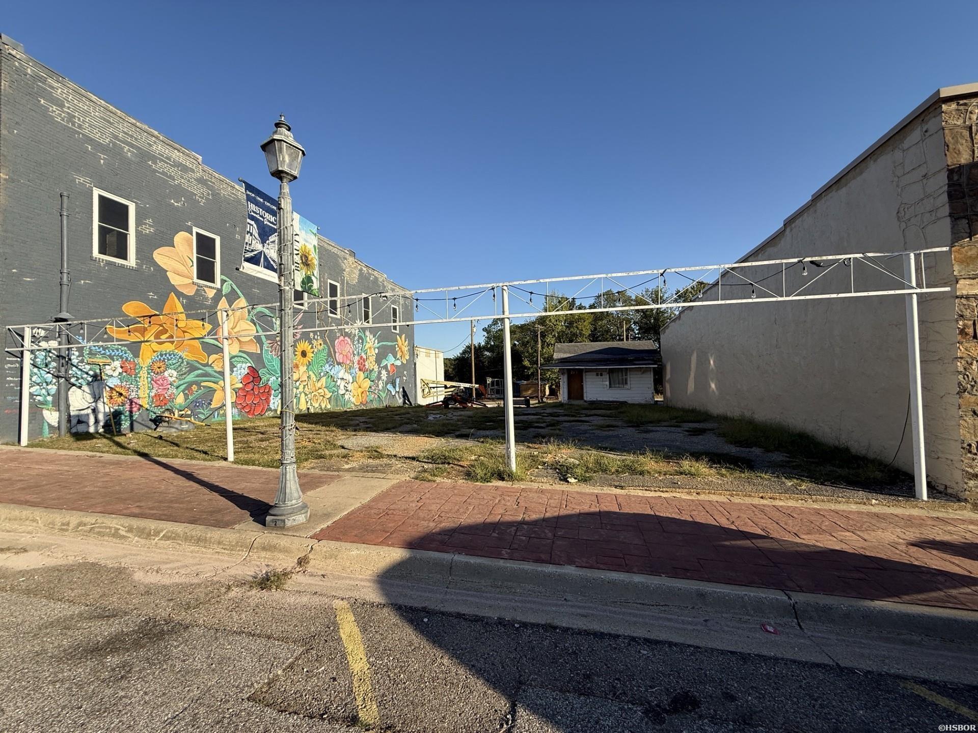 217 E Broadway Street Property Photo 2