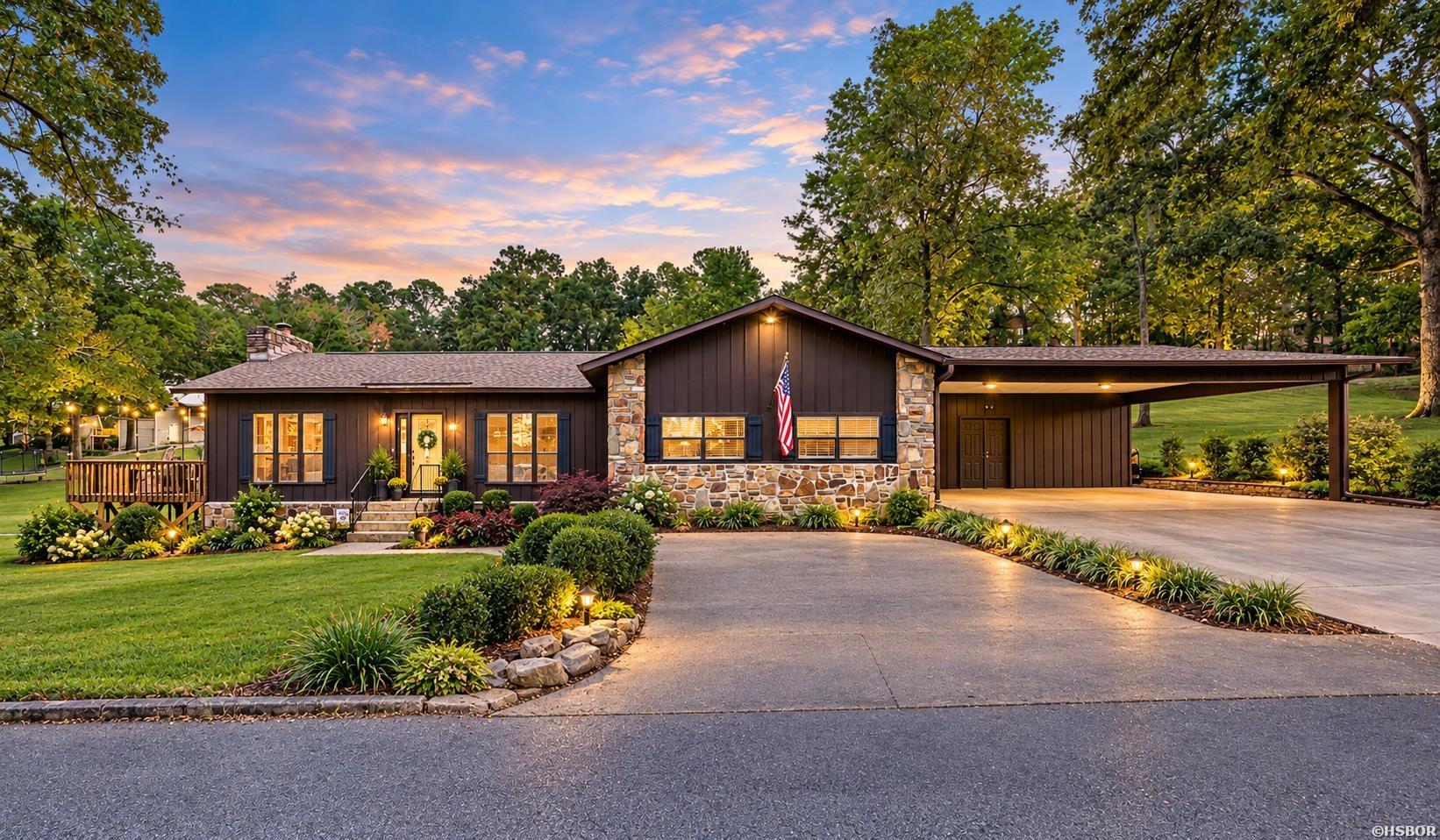 104 Windy Point Property Photo 35