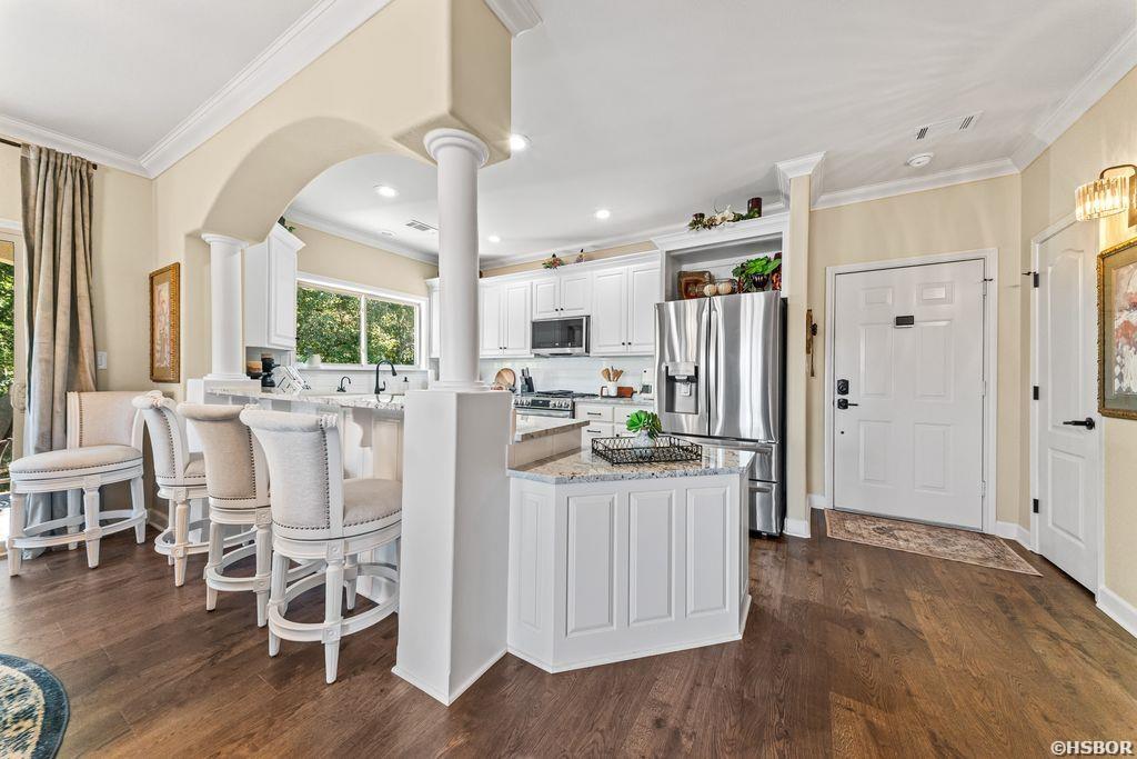 518 Amity Property Photo 8