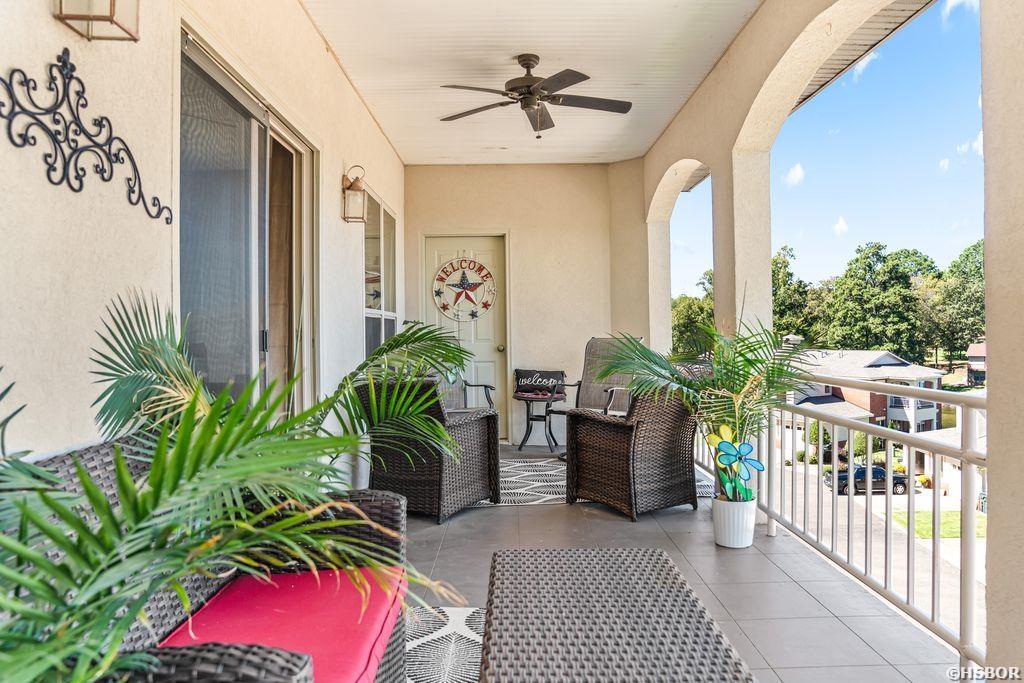 518 Amity Property Photo 32