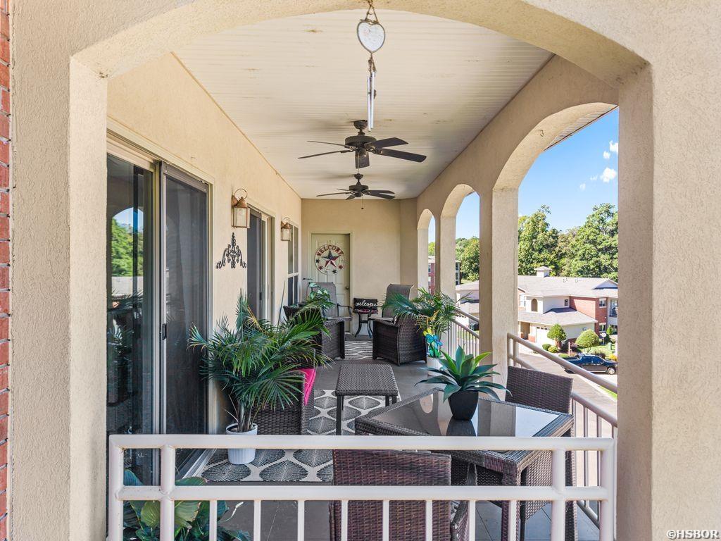 518 Amity Property Photo 34