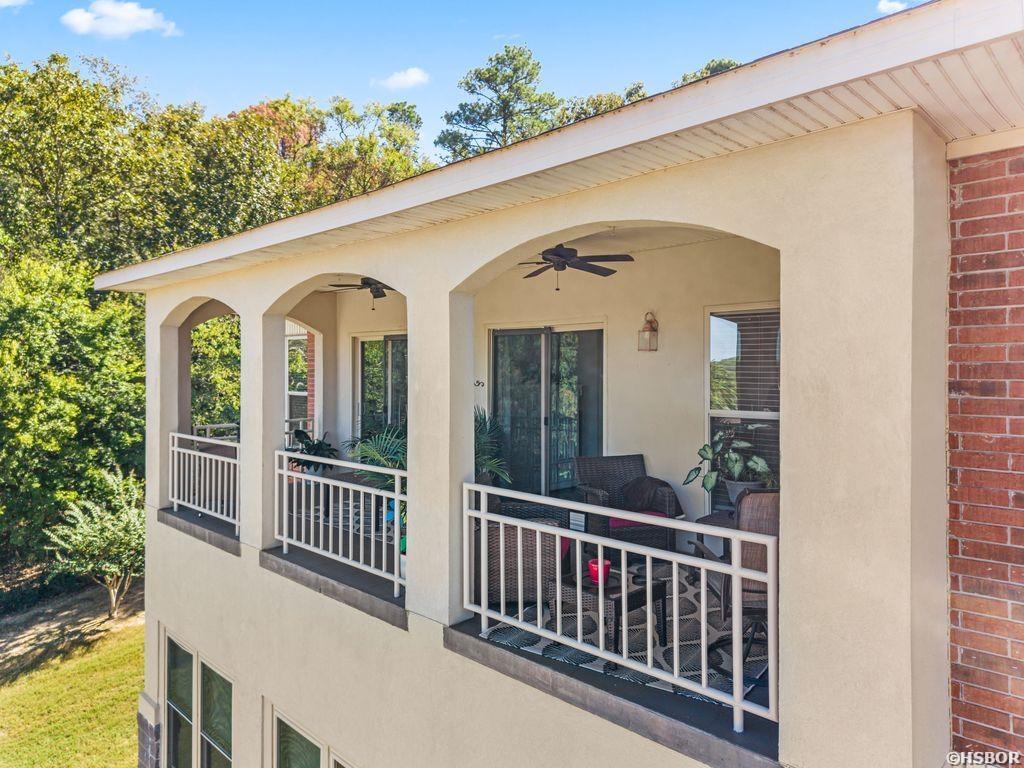 518 Amity Property Photo 35