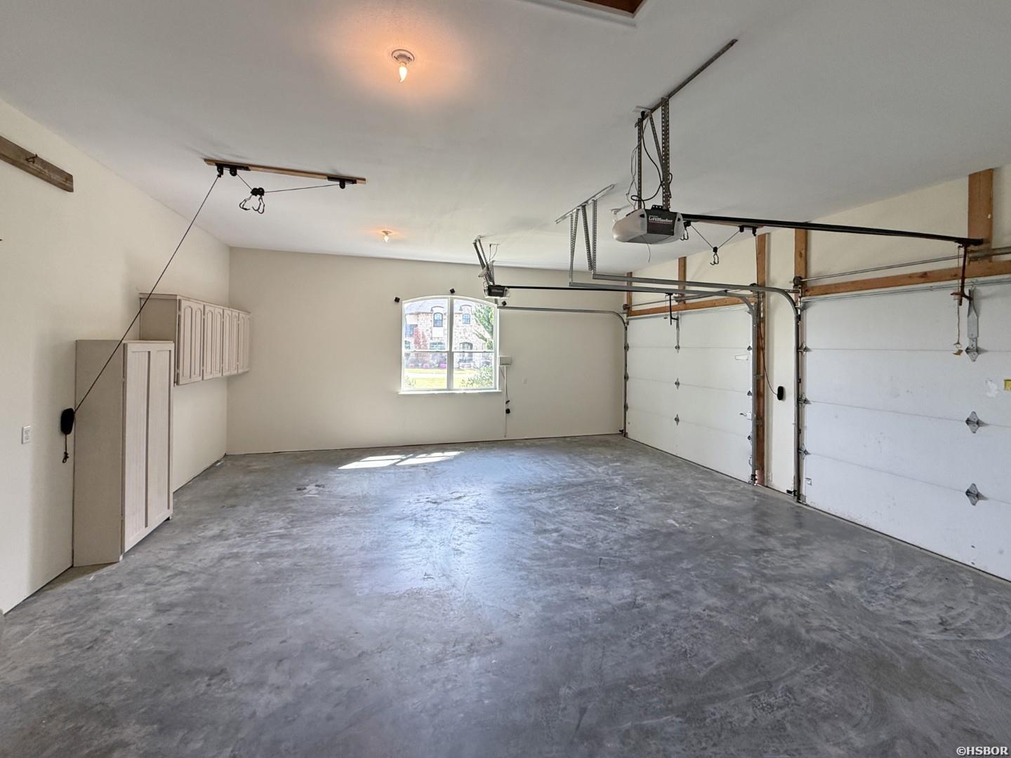 300 Crestview Drive Property Photo 46