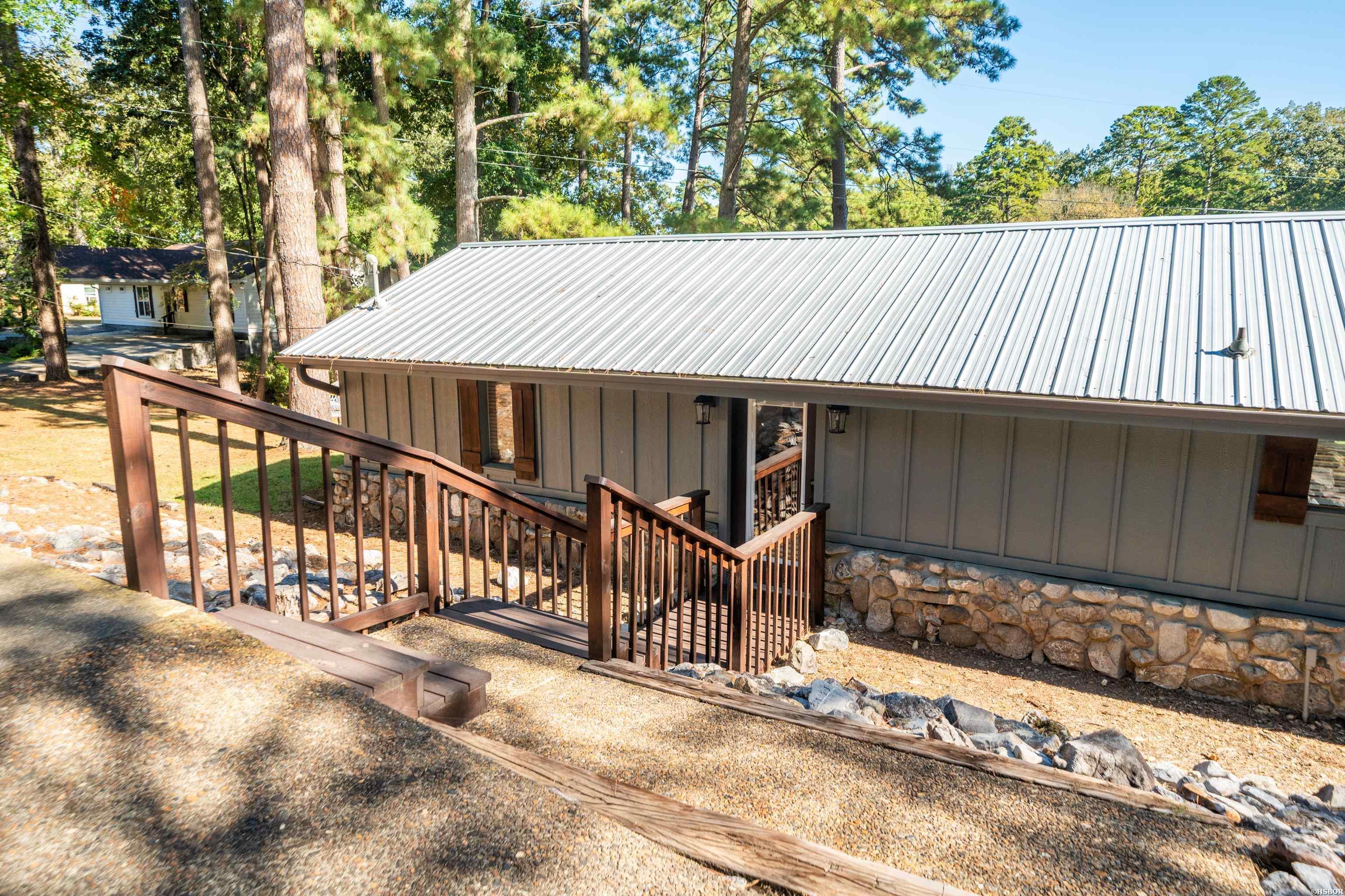 148 Mcdonald Loop Property Photo 5
