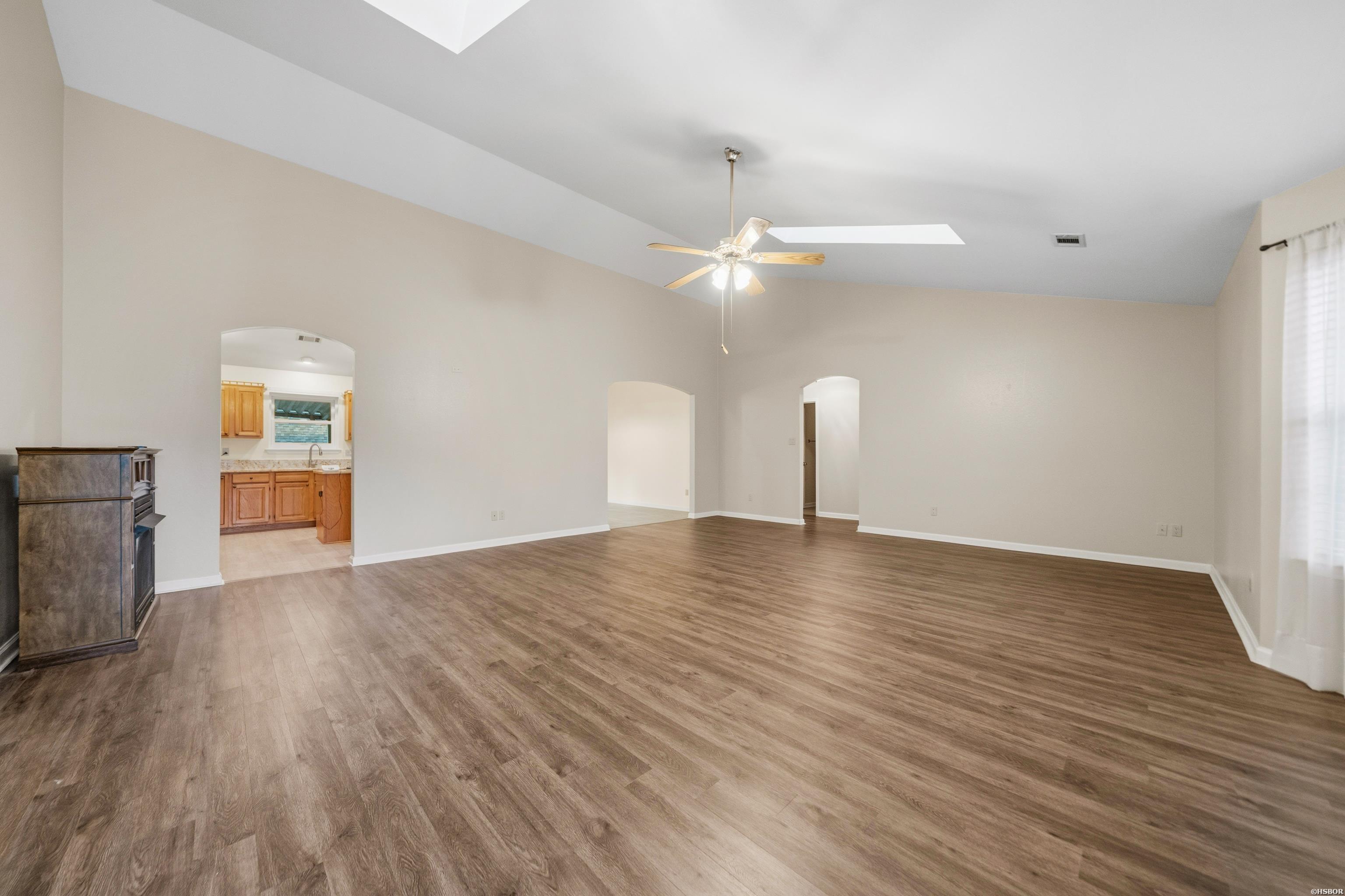 146 Forest View Property Photo 6