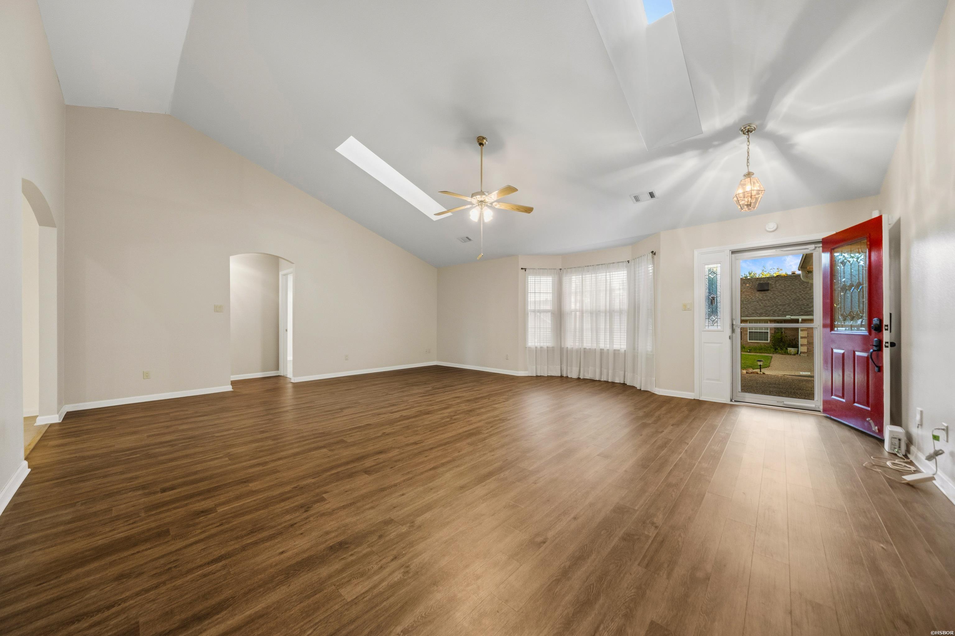 146 Forest View Property Photo 8
