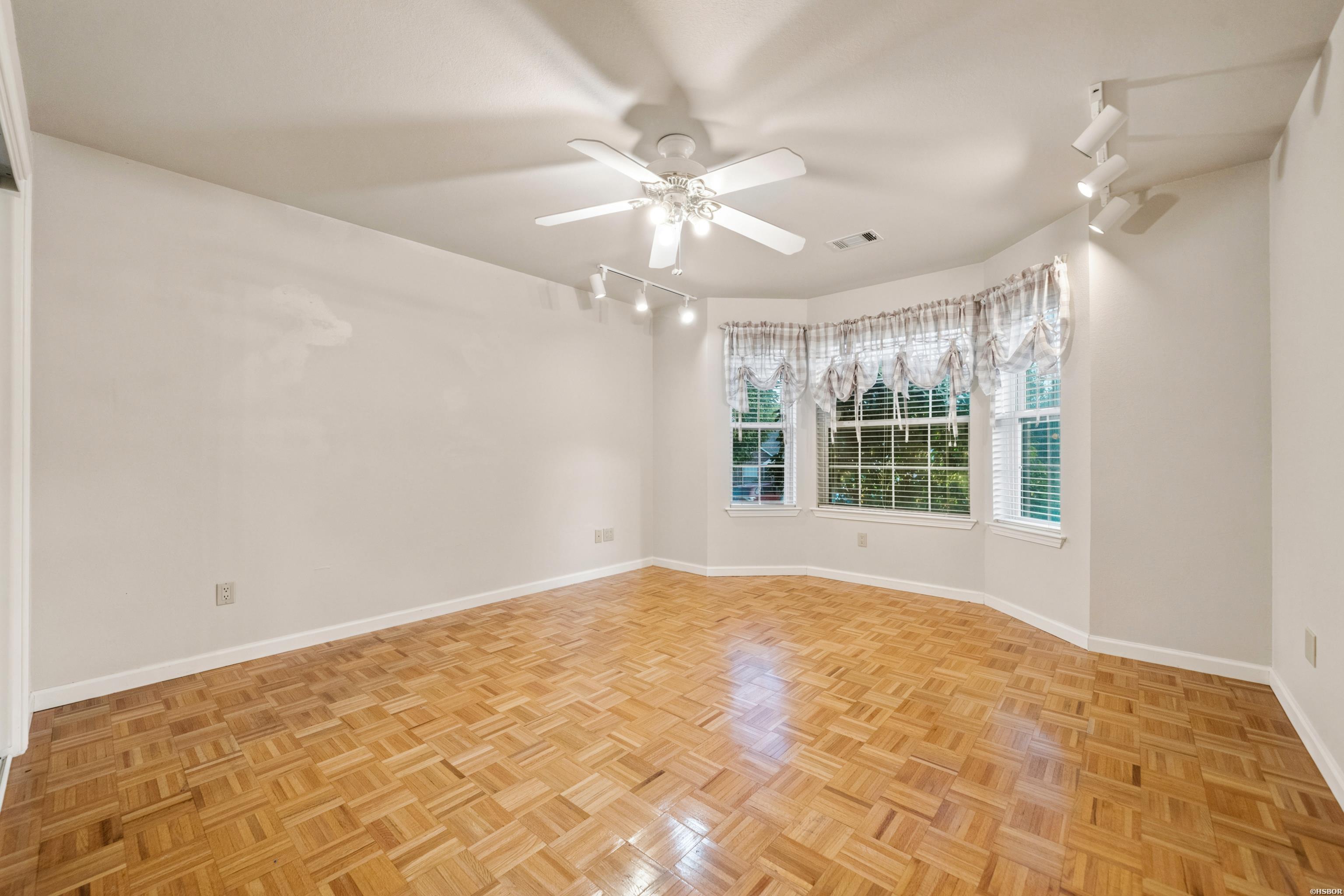 146 Forest View Property Photo 29