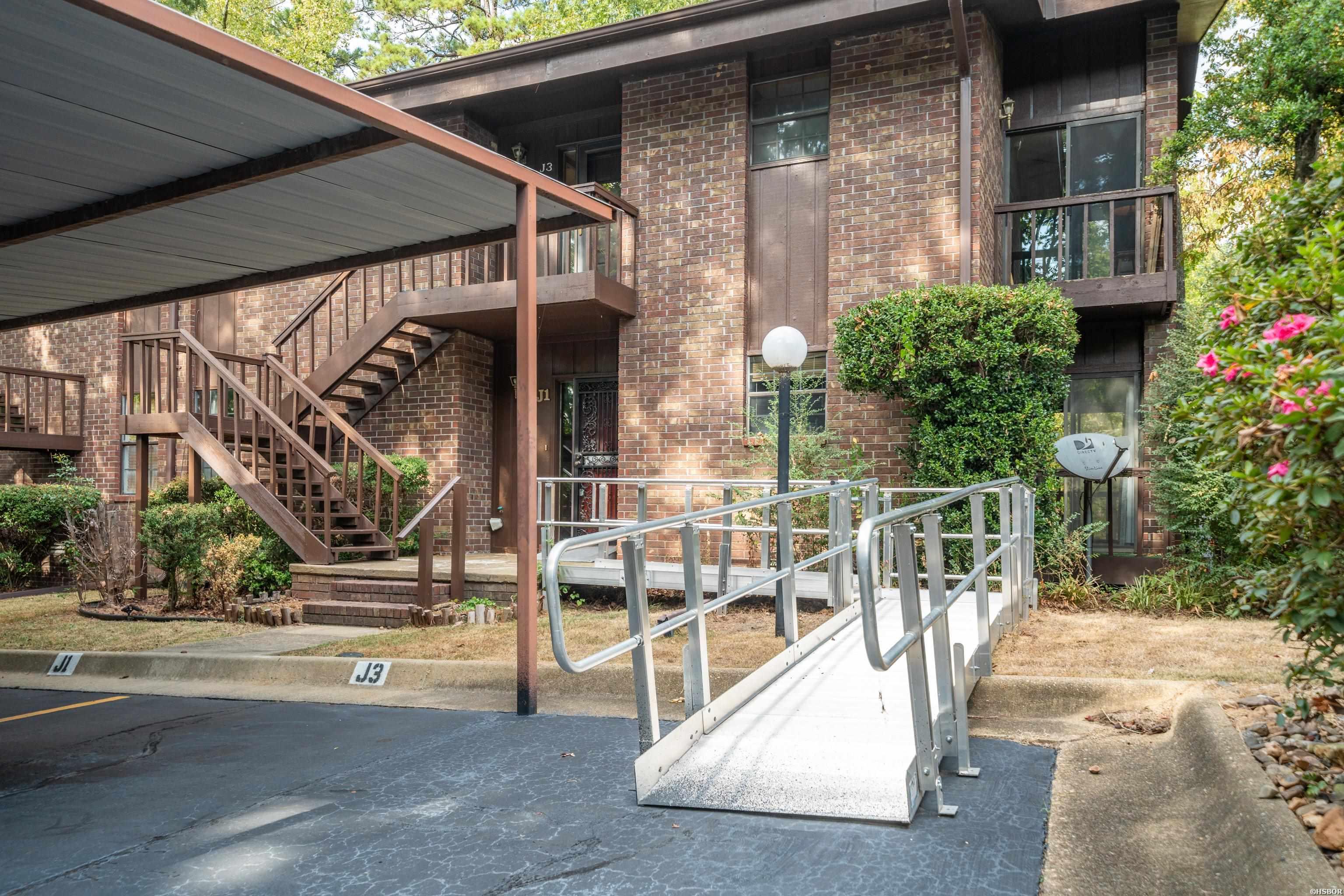 2315 Lakeshore Drive Property Photo 4