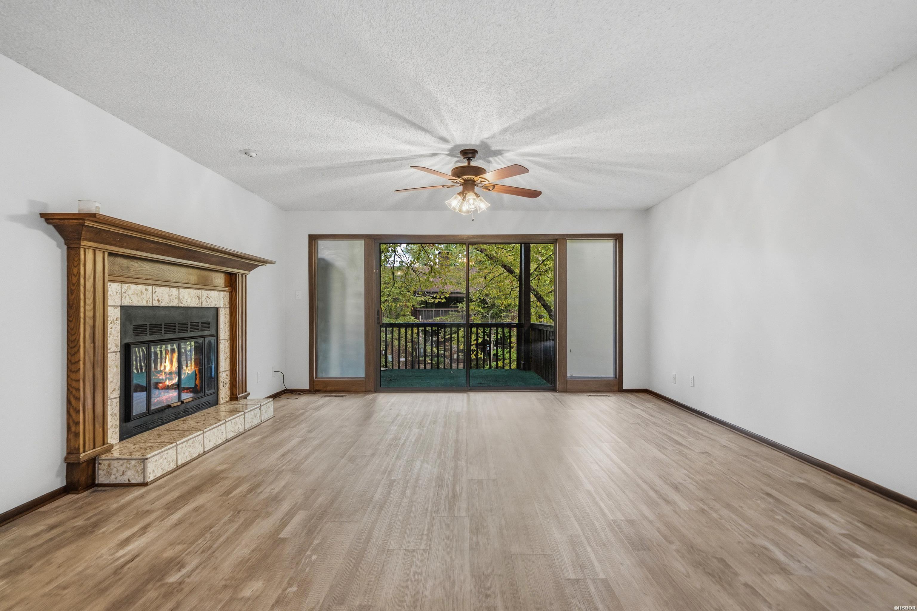 2315 Lakeshore Drive Property Photo 9