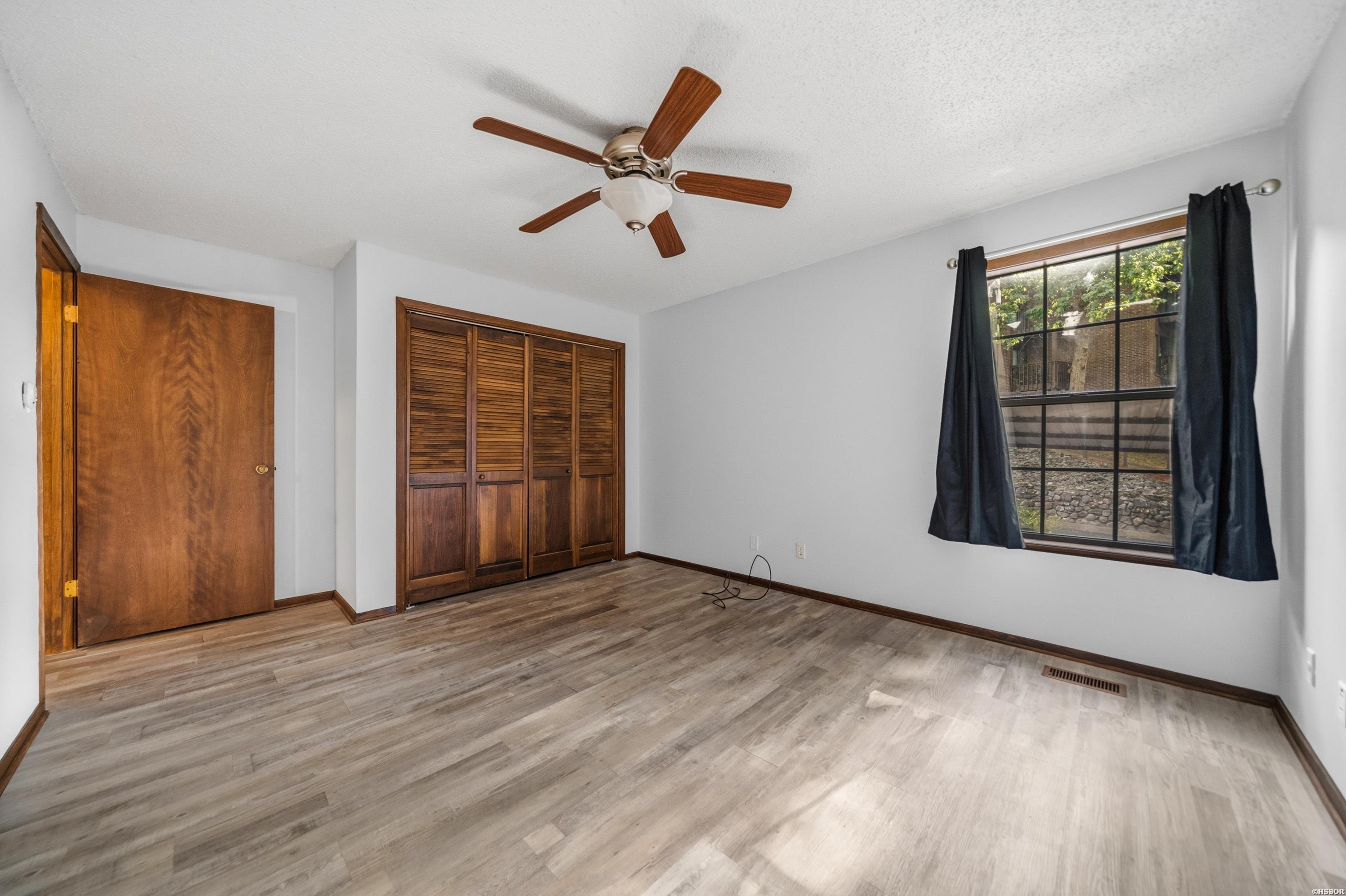 2315 Lakeshore Drive Property Photo 24
