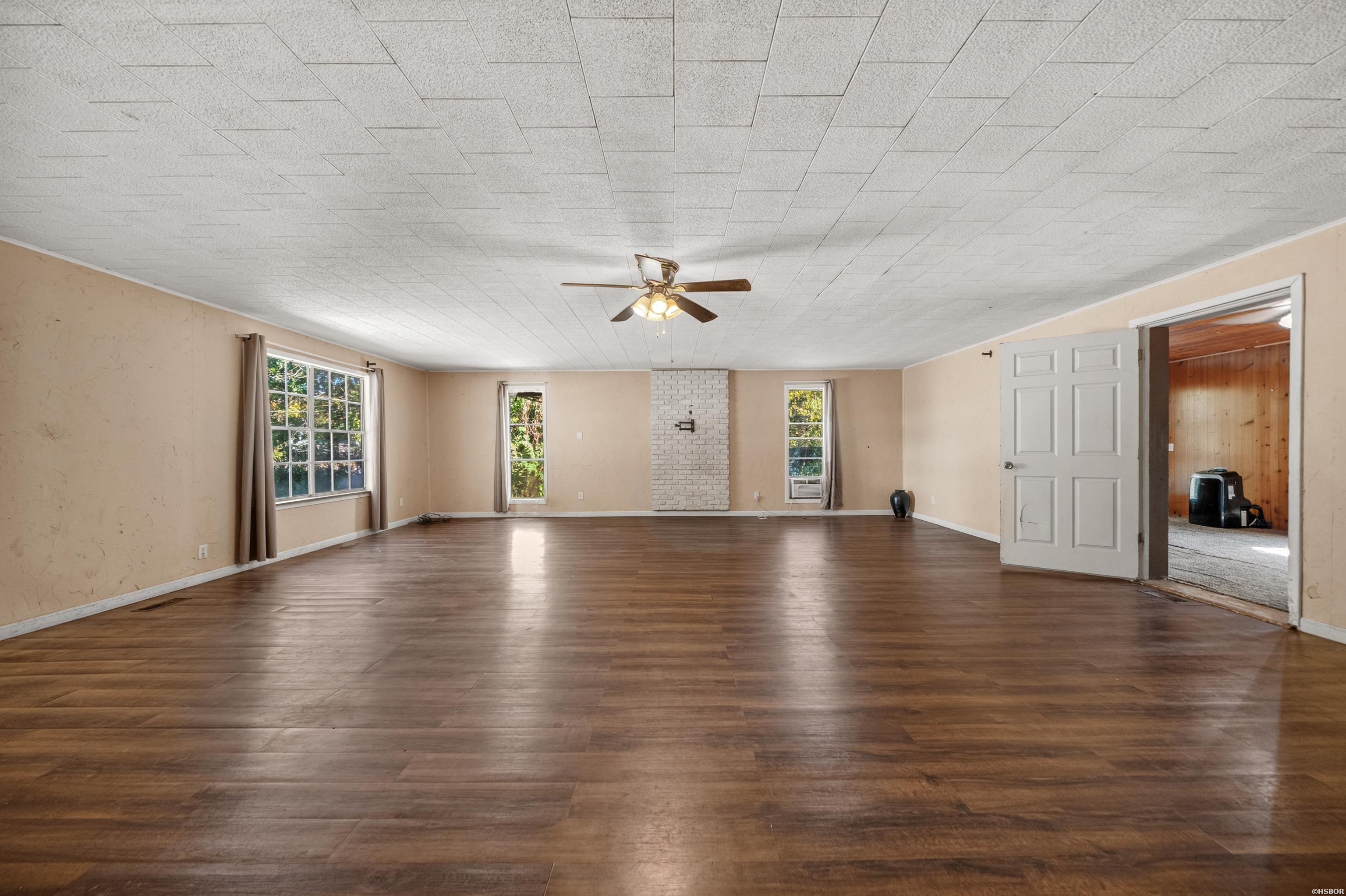 211 Jerome Street Property Photo 4