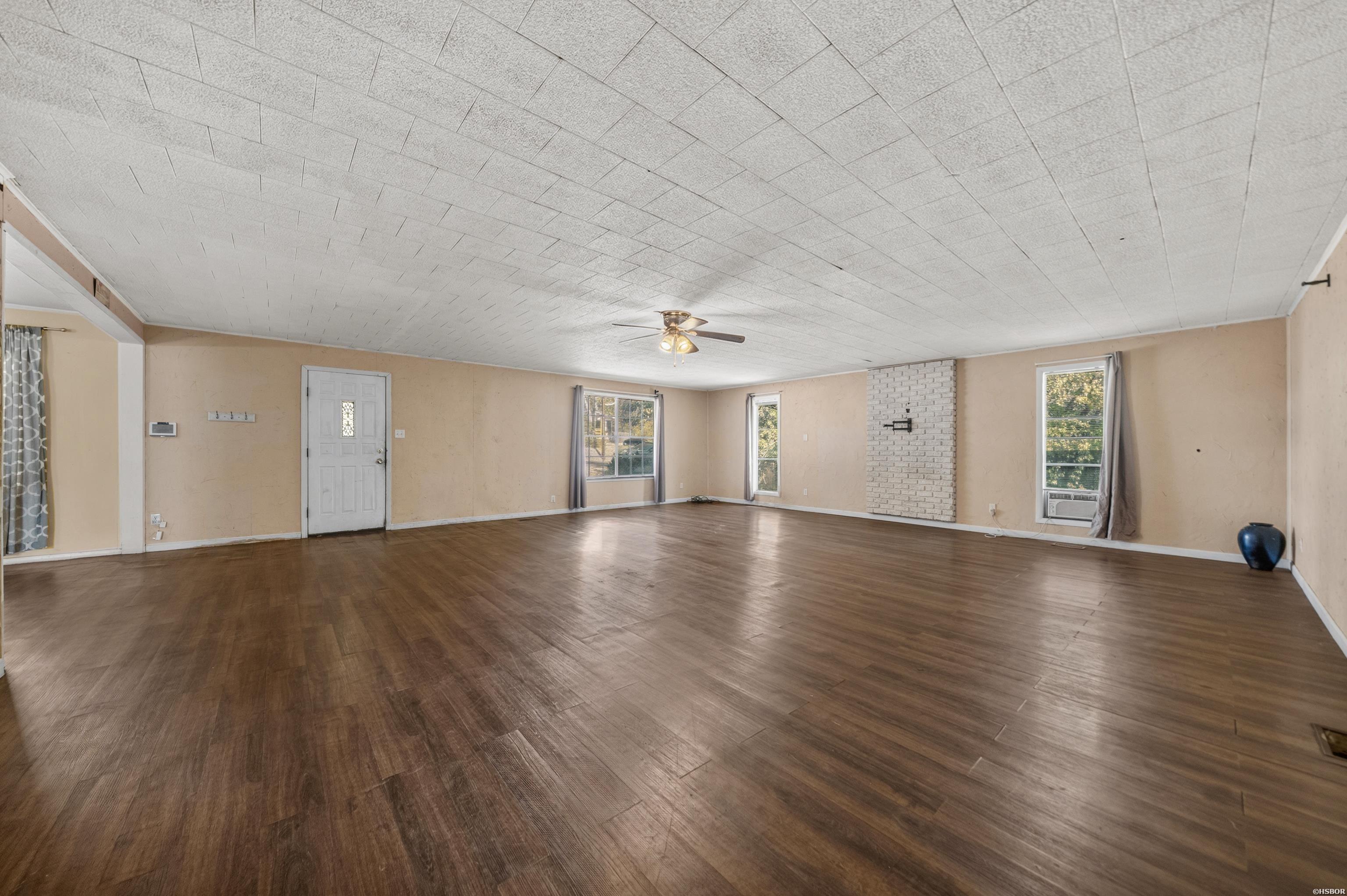 211 Jerome Street Property Photo 5