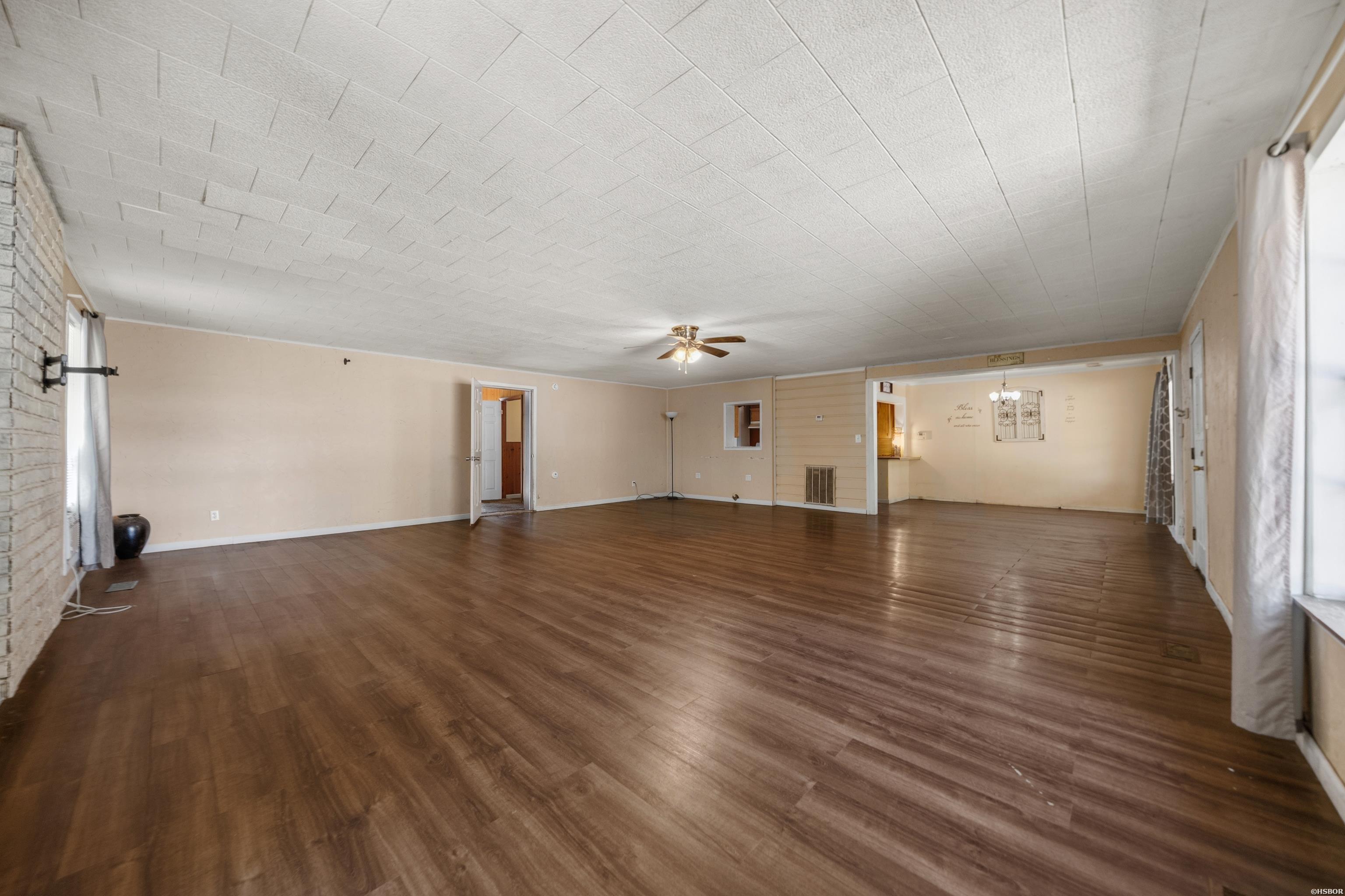 211 Jerome Street Property Photo 6