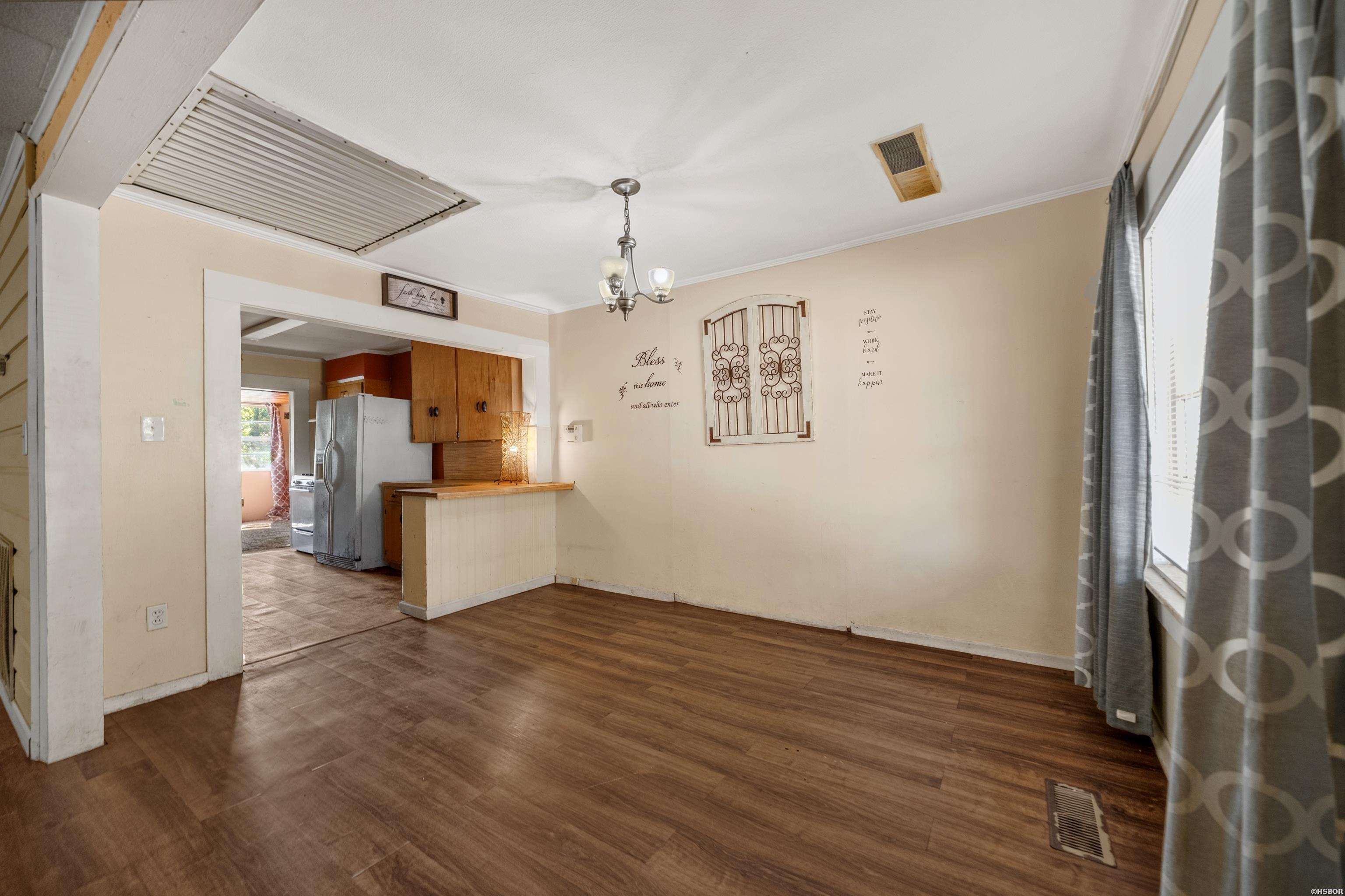 211 Jerome Street Property Photo 7