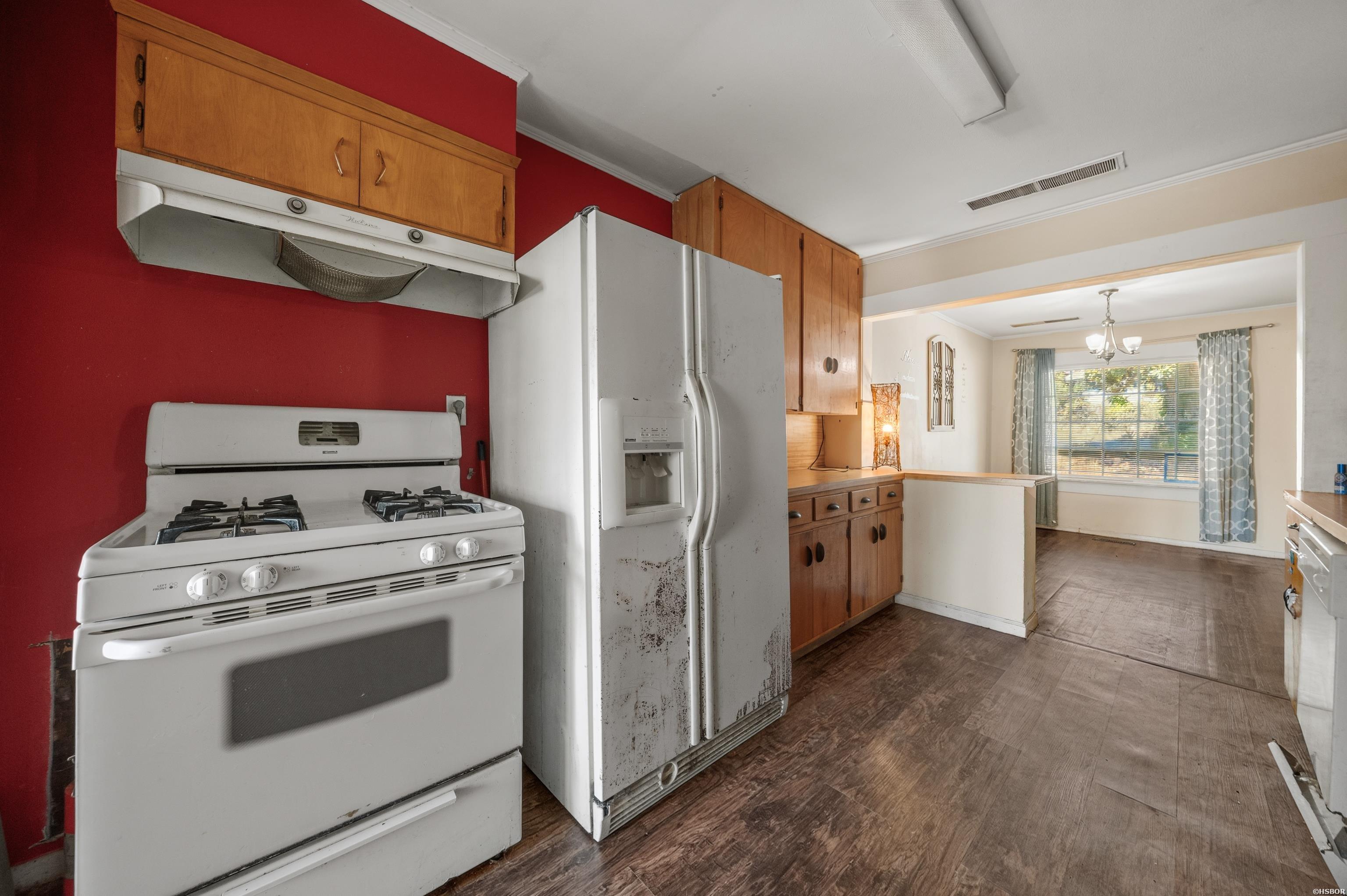 211 Jerome Street Property Photo 13
