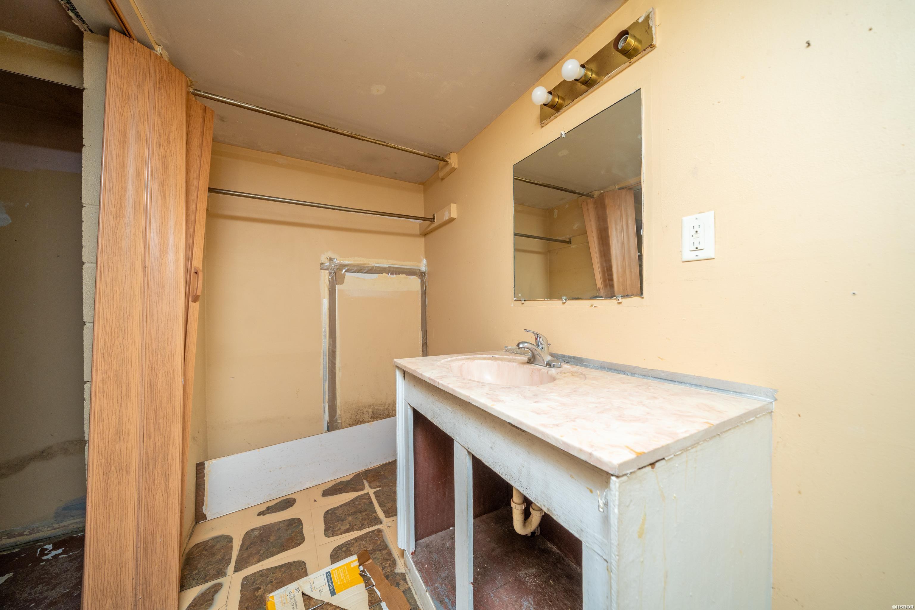 211 Jerome Street Property Photo 29