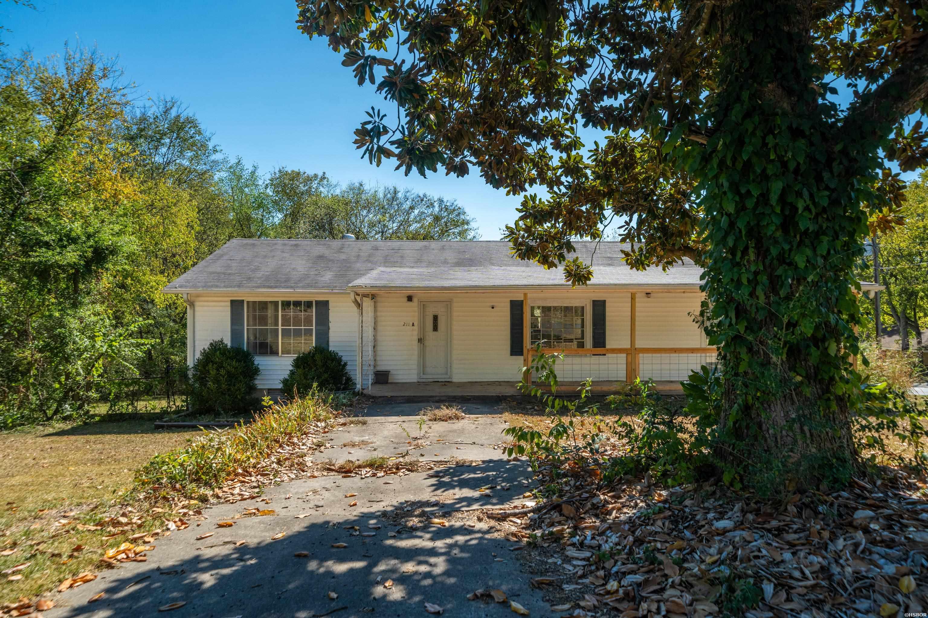 211 Jerome Street Property Photo 40