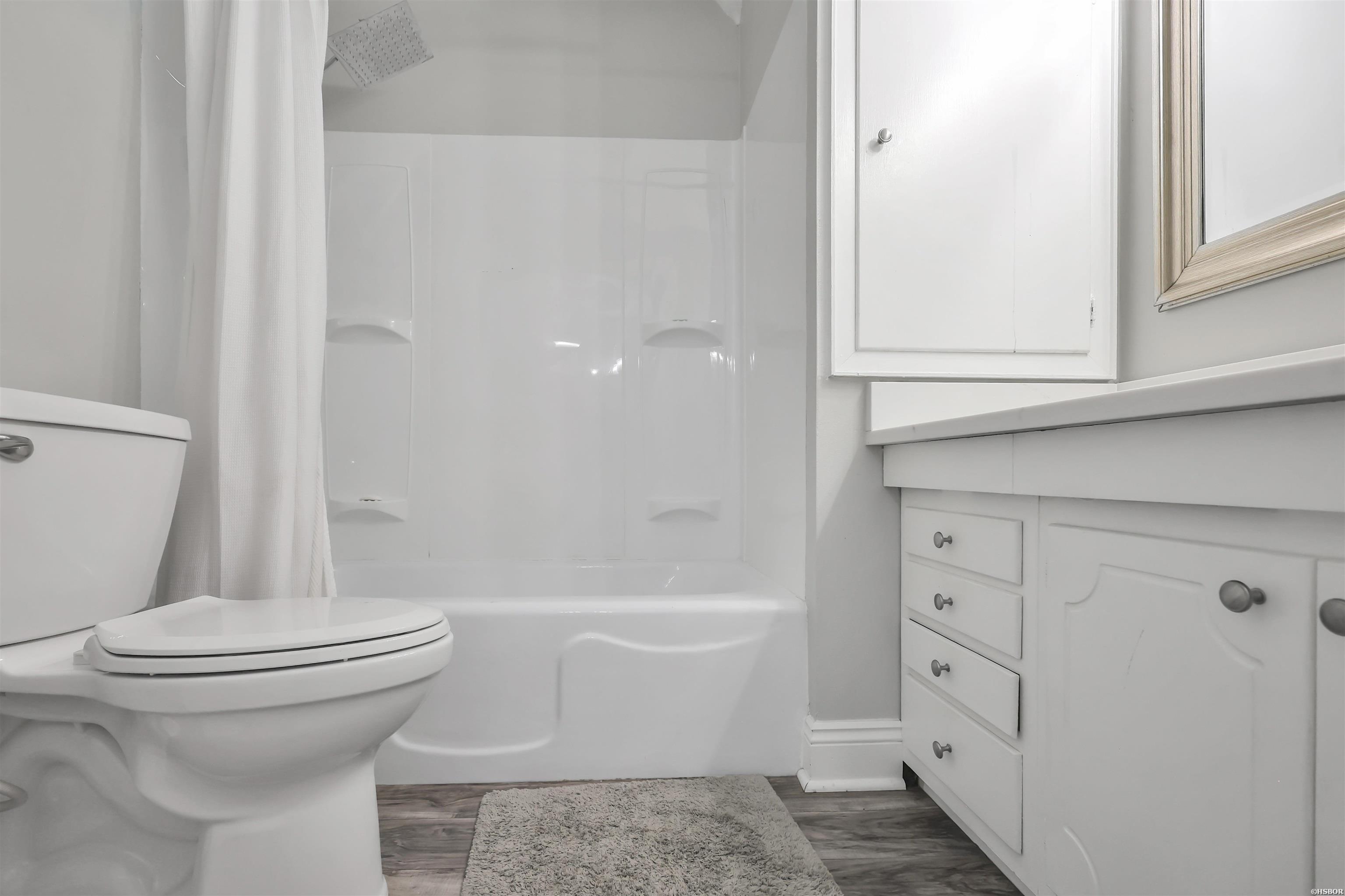 100 Discovery Bay Lane Property Photo 12