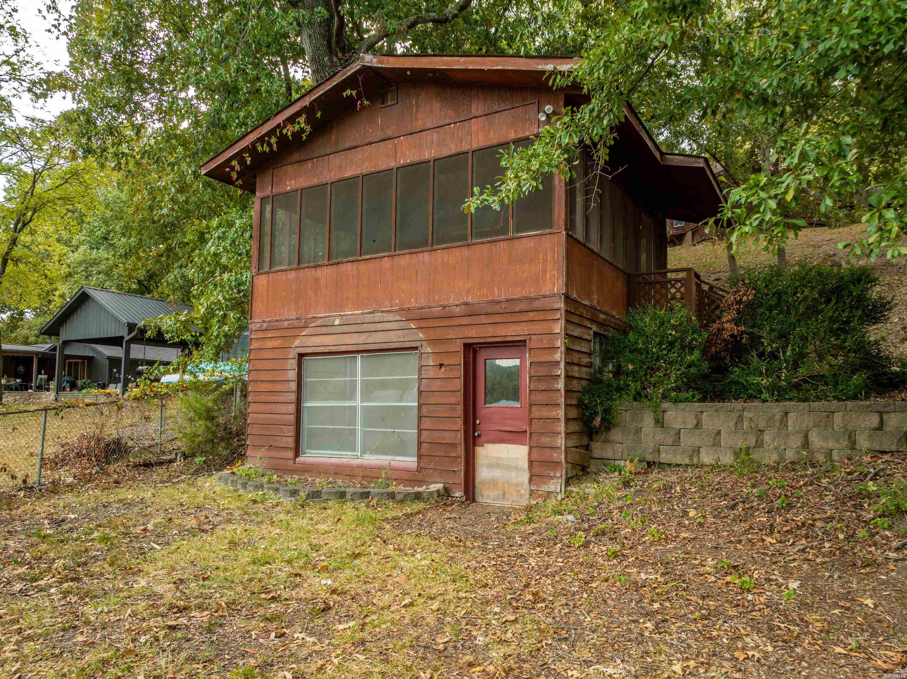 2648 Shady Grove Road Property Photo 13
