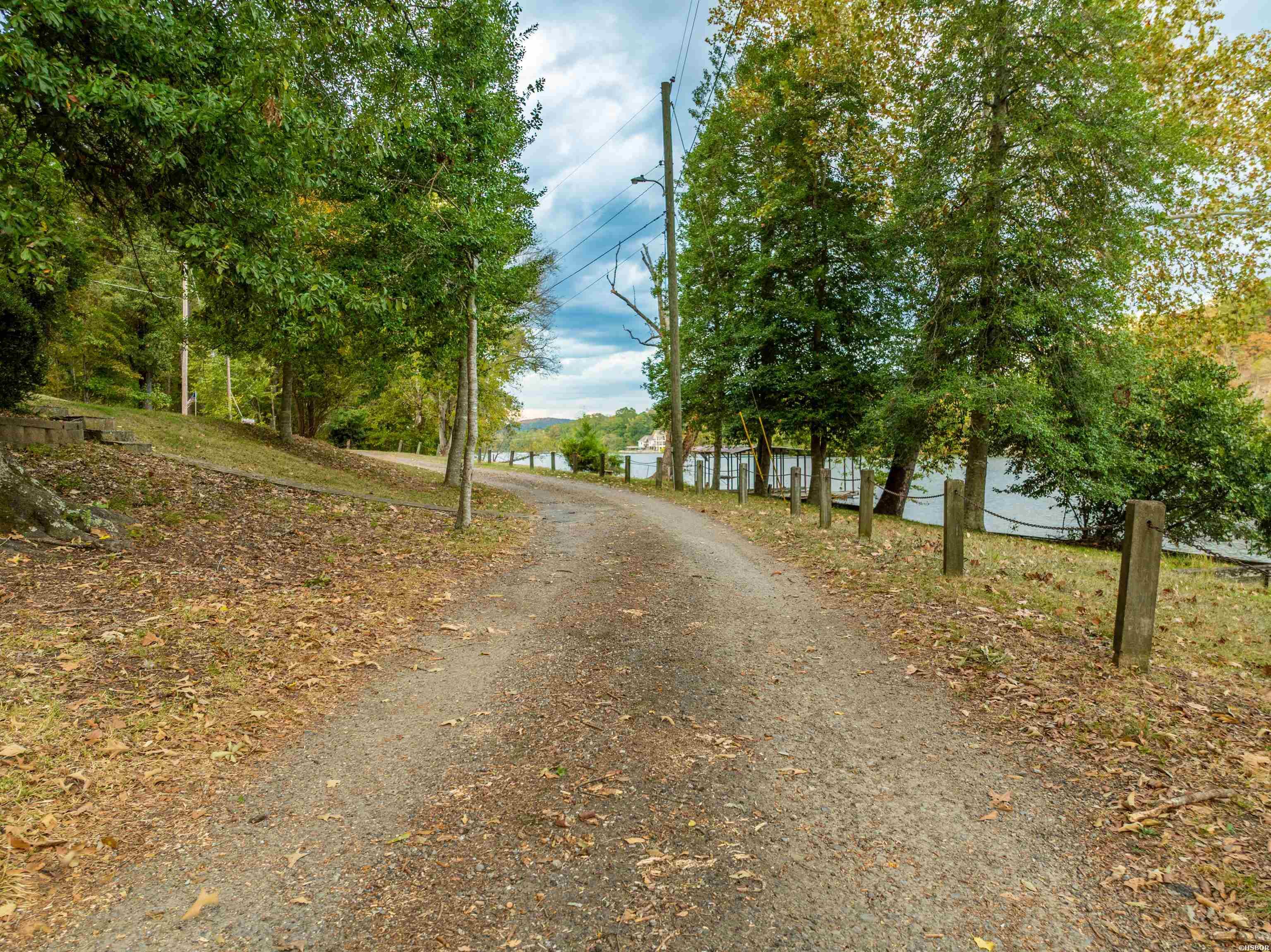 2648 Shady Grove Road Property Photo 14