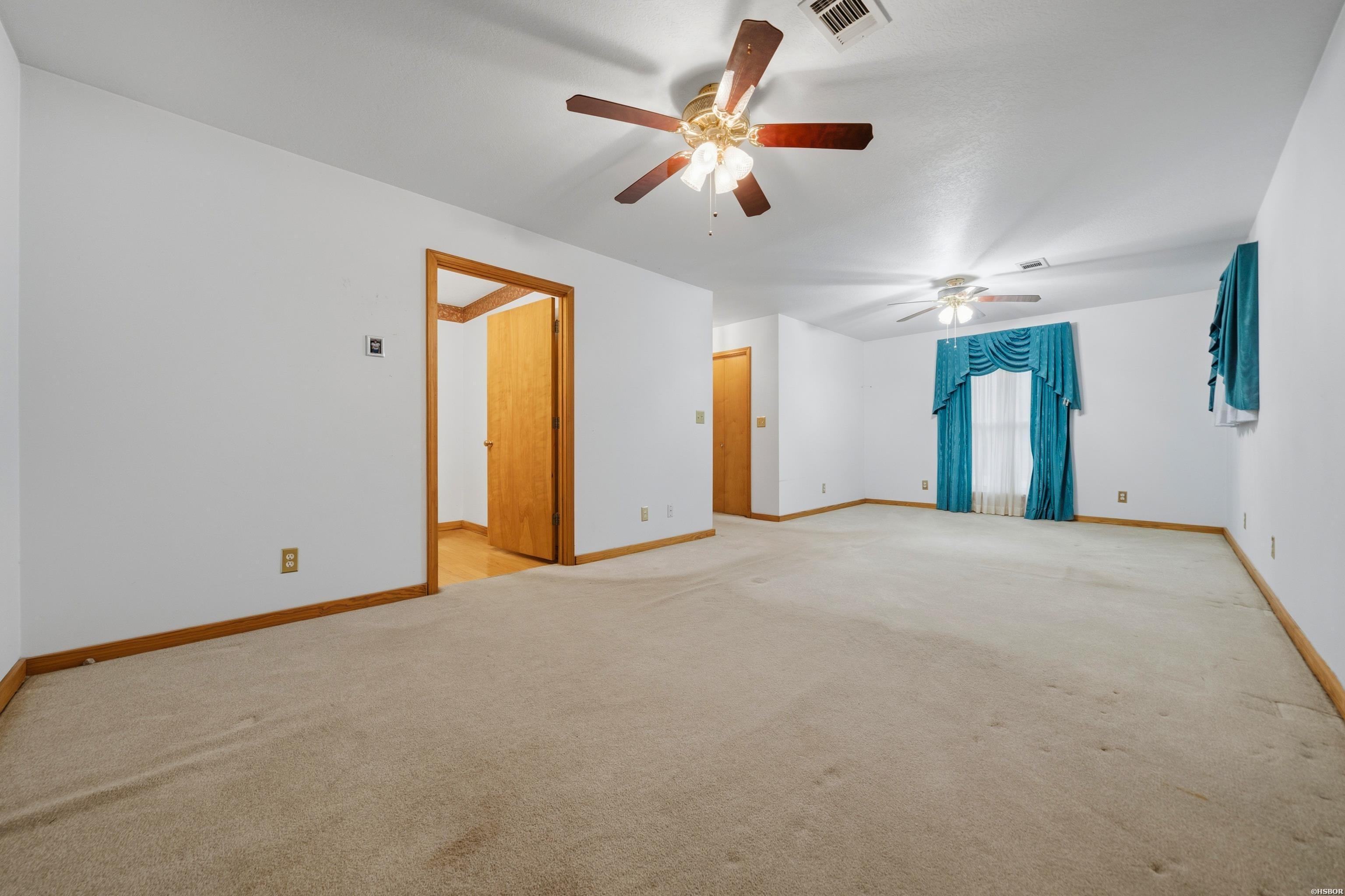 2648 Shady Grove Road Property Photo 29