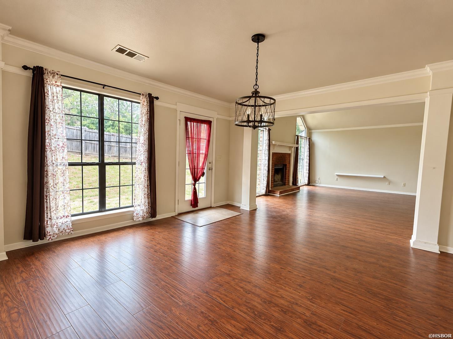 2506 Elaine Street Property Photo 5