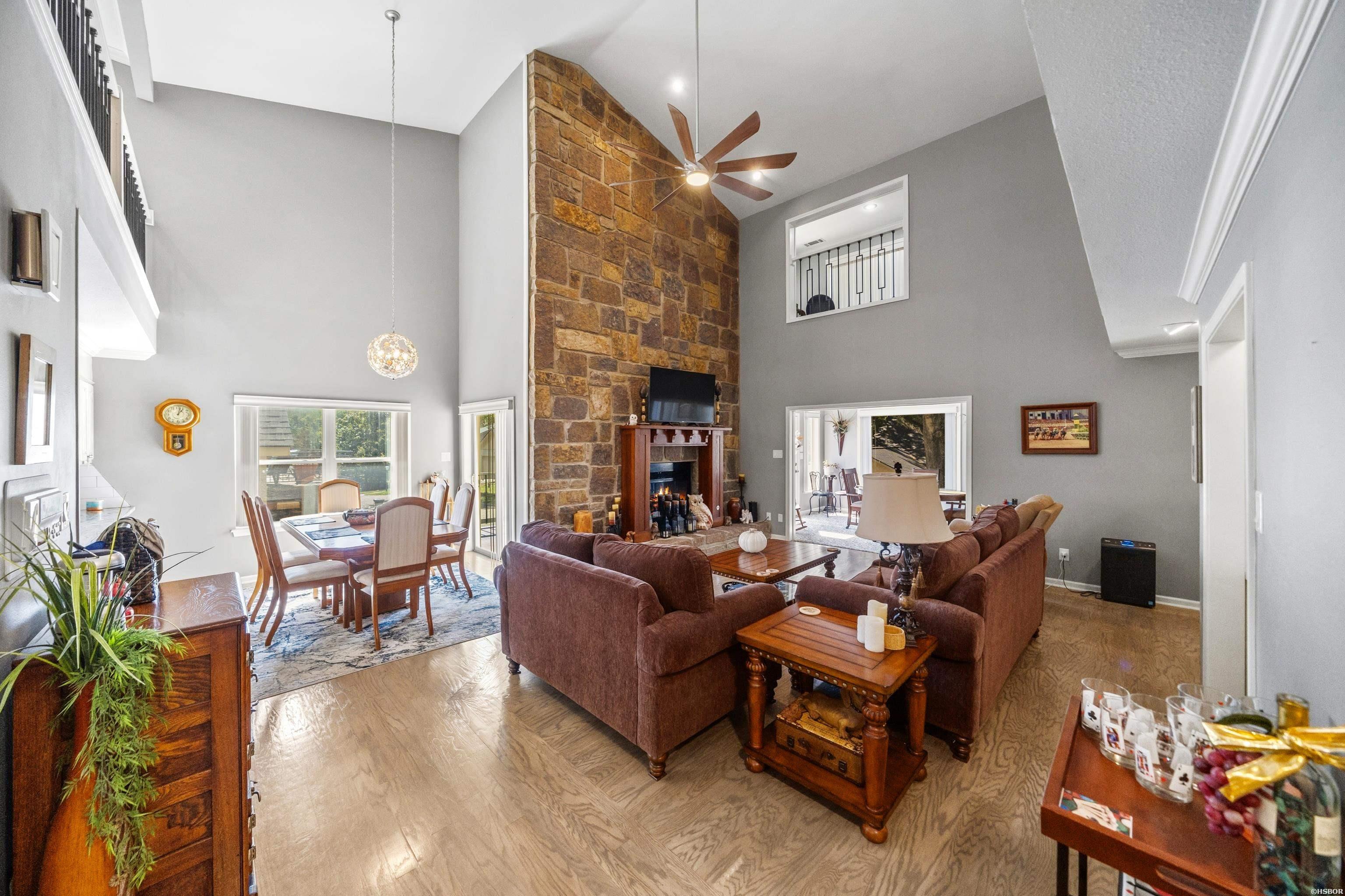 211 Brown Street Property Photo 6