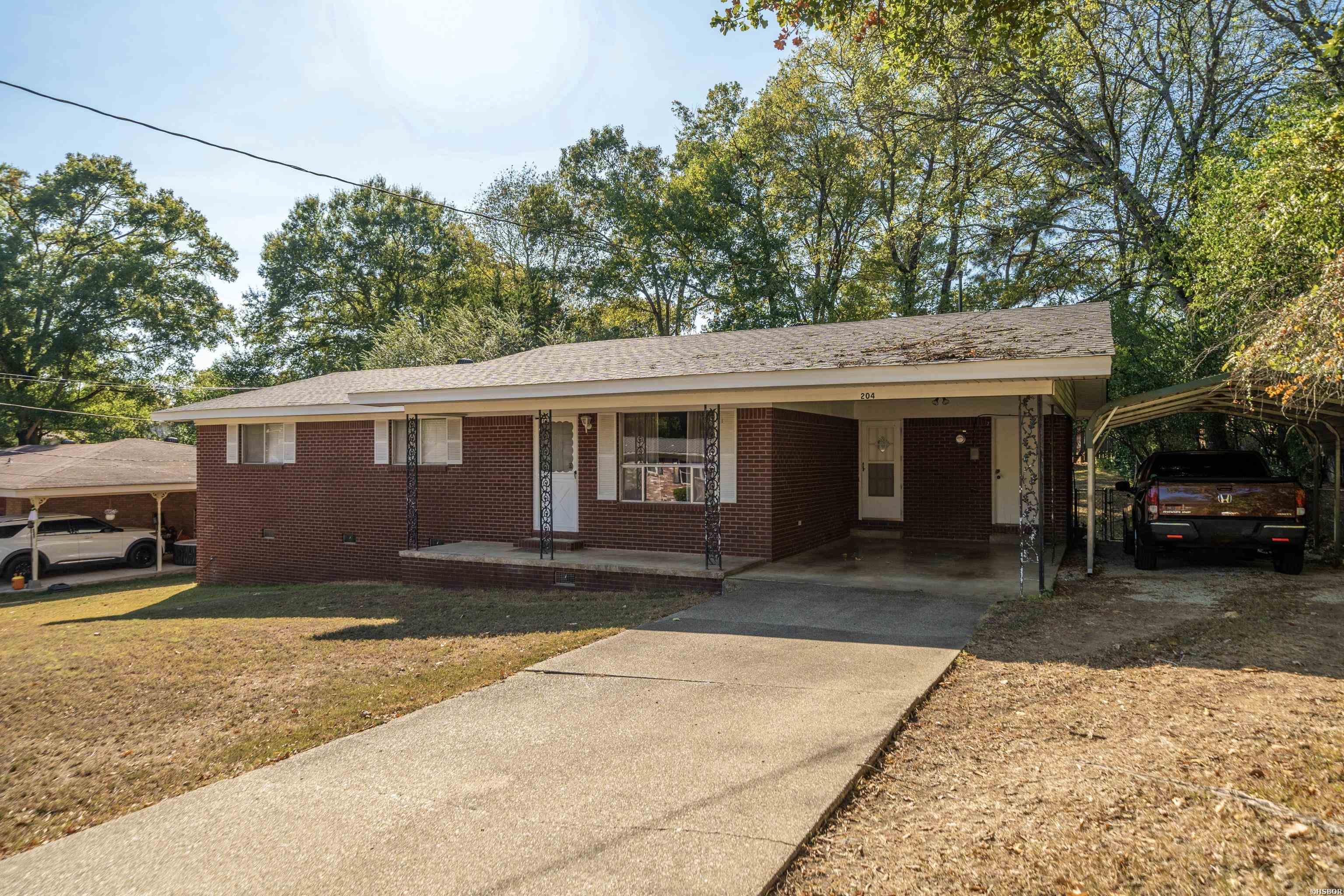 204 Westwood Street Property Photo 2