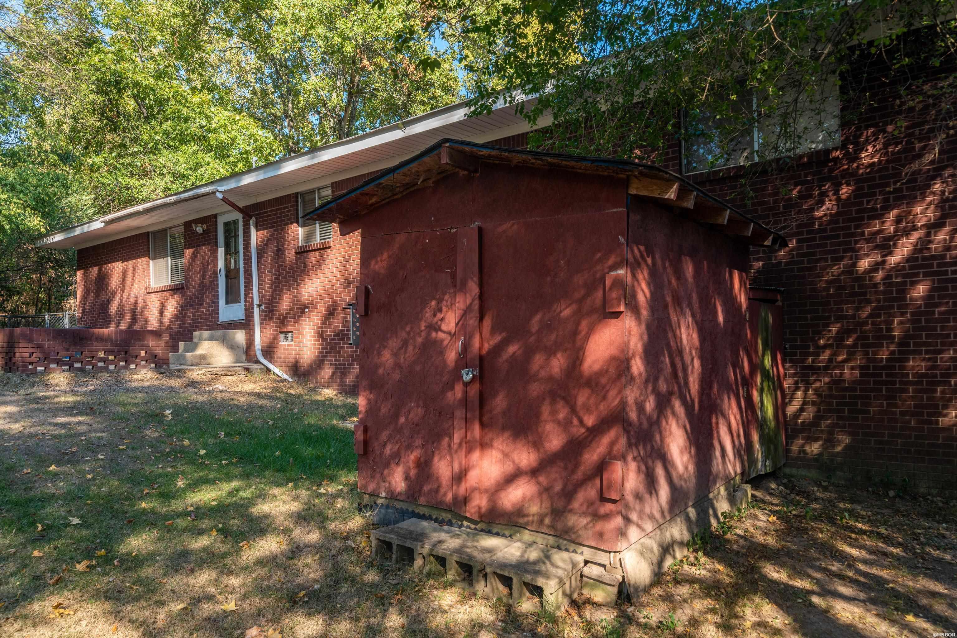 204 Westwood Street Property Photo 36