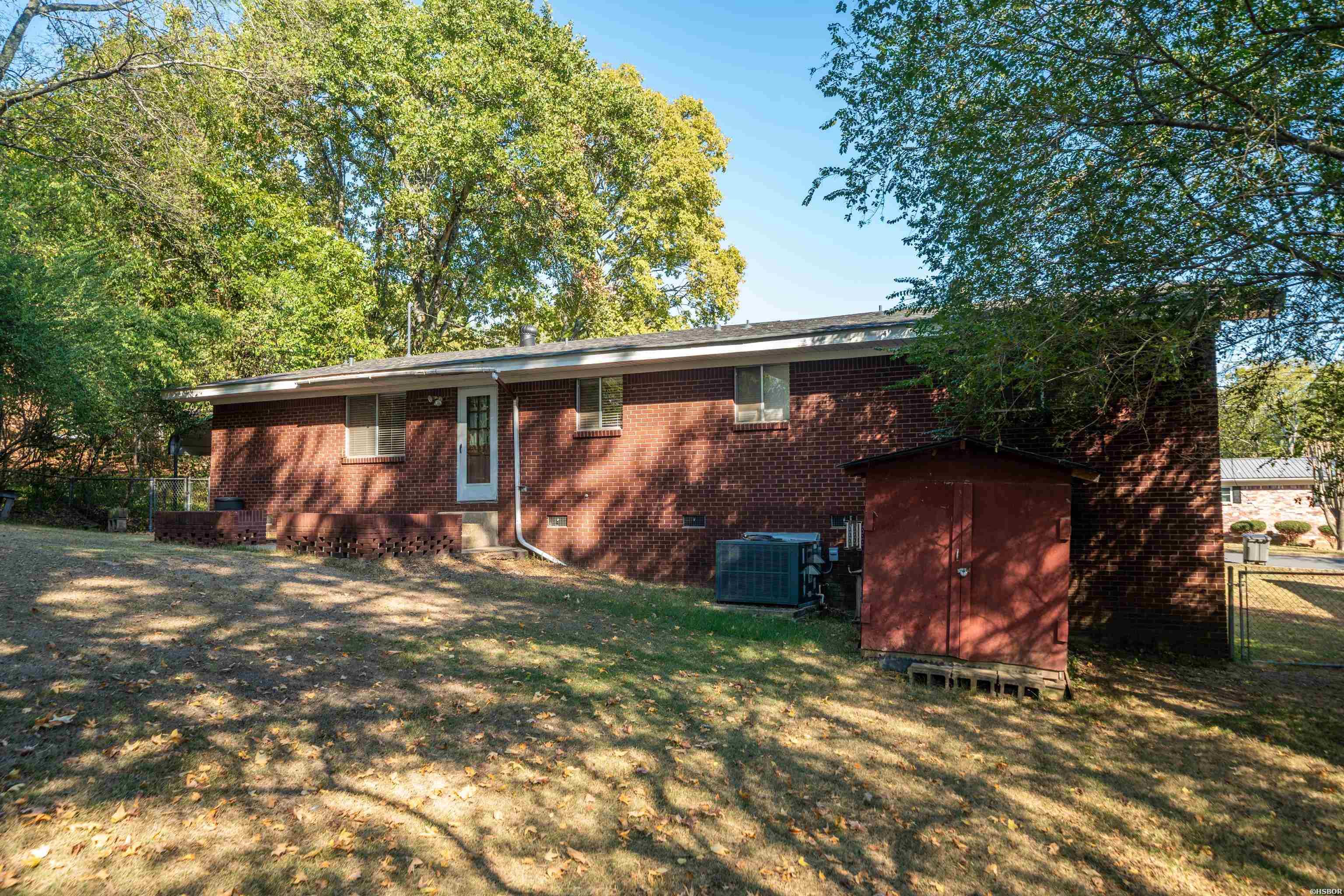 204 Westwood Street Property Photo 37