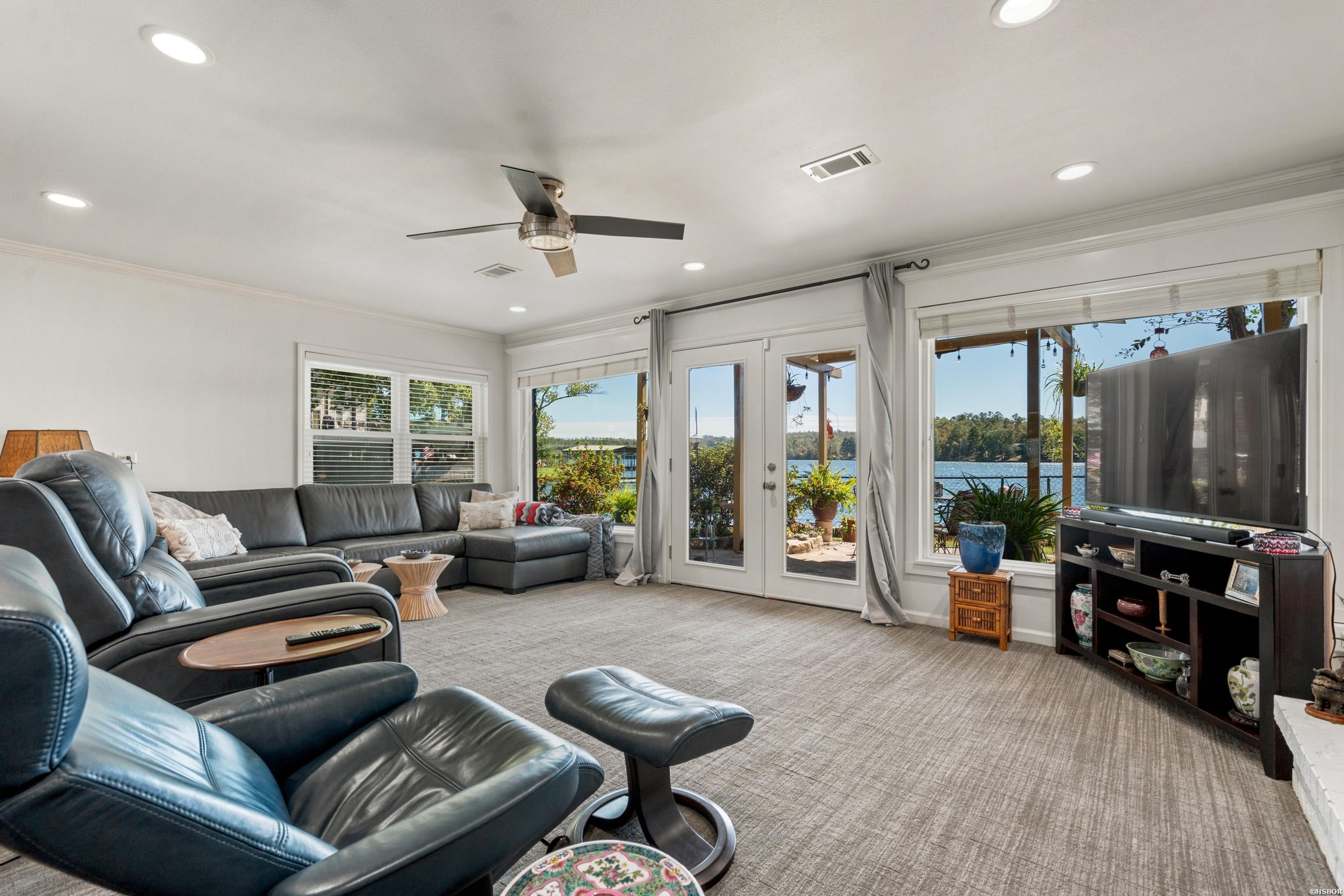 111 Miller Landing Property Photo 2