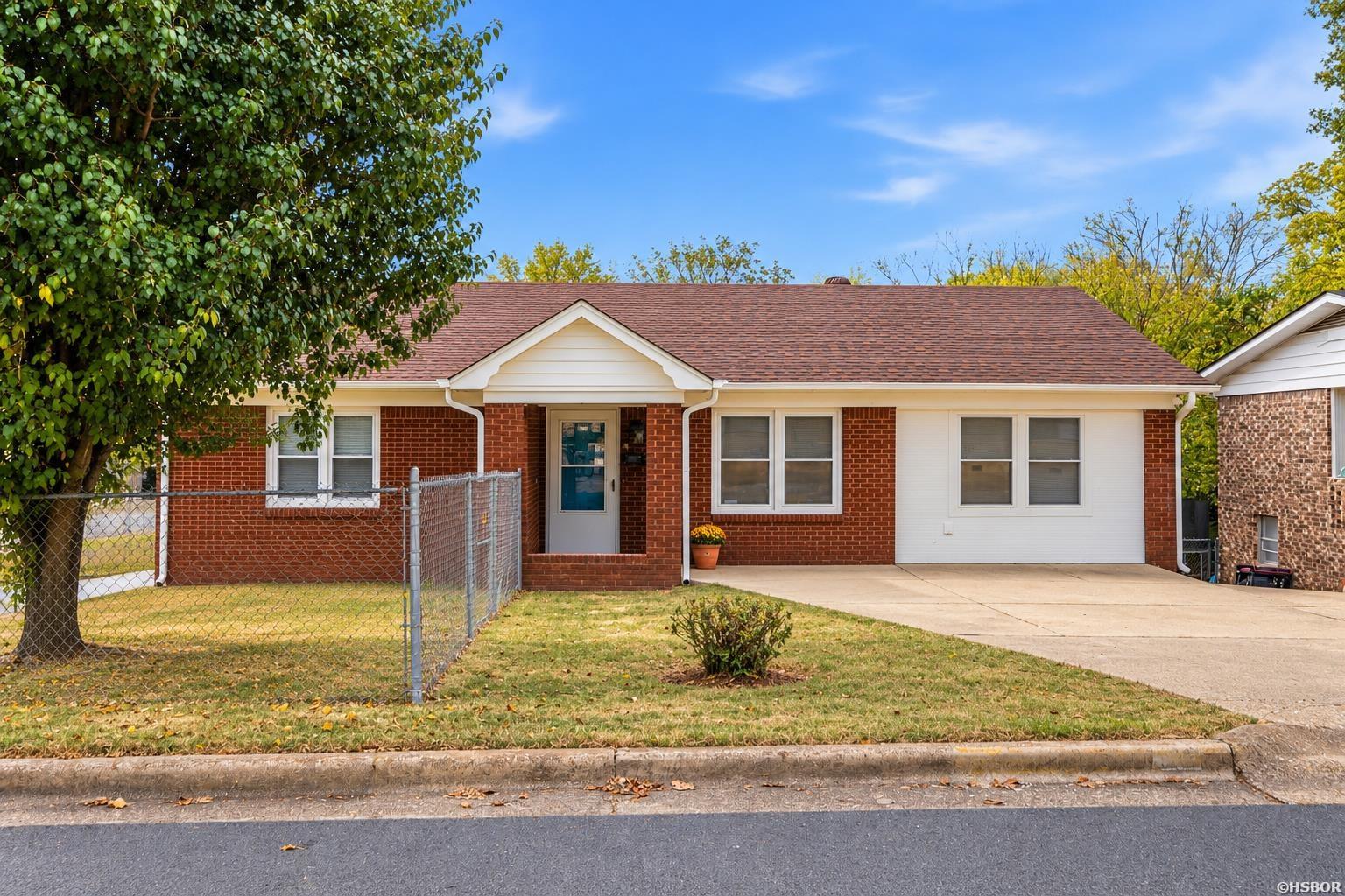 108 CLYDE Street Property Photo 1