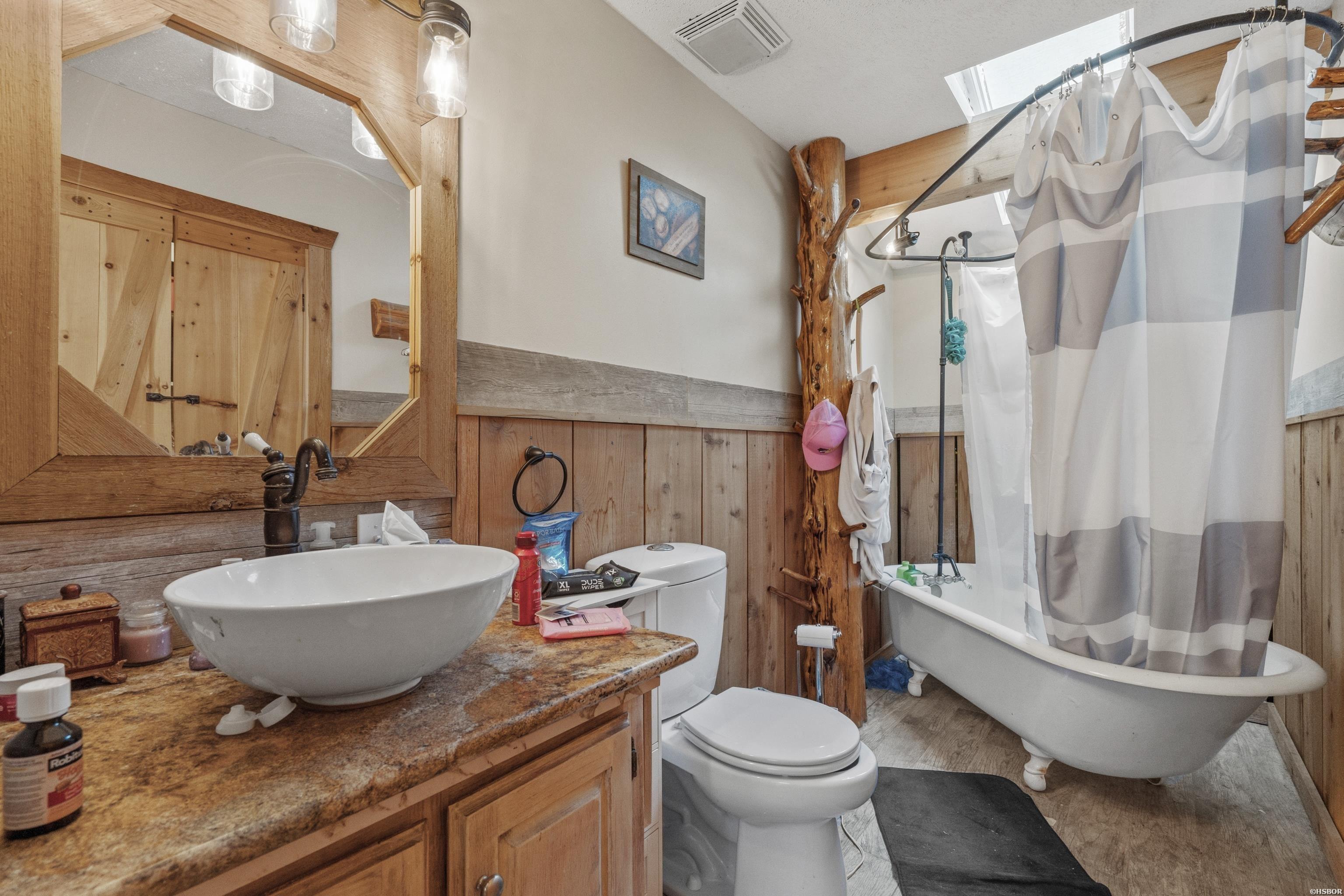 111 Loveless Lane Property Photo 12