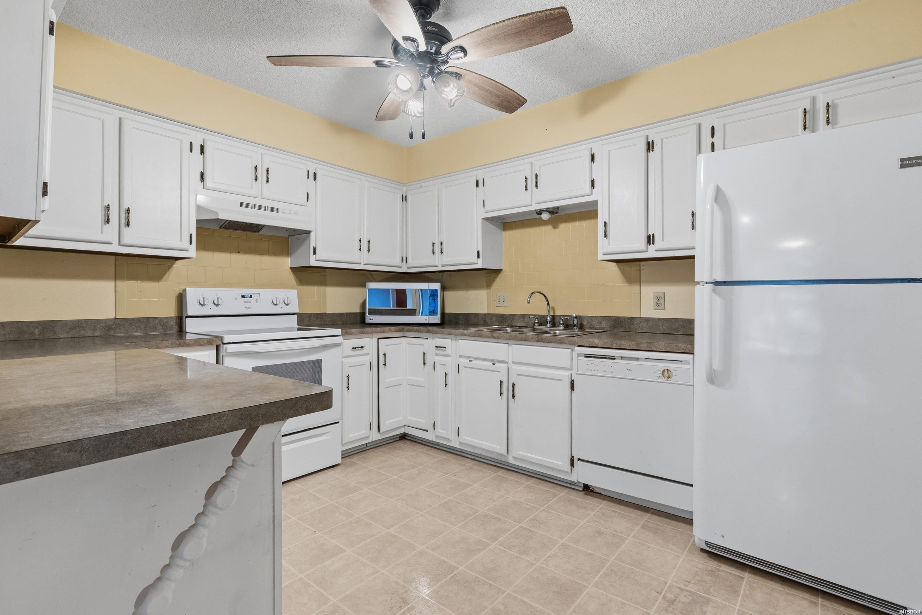 220 Cooper Street Property Photo 5