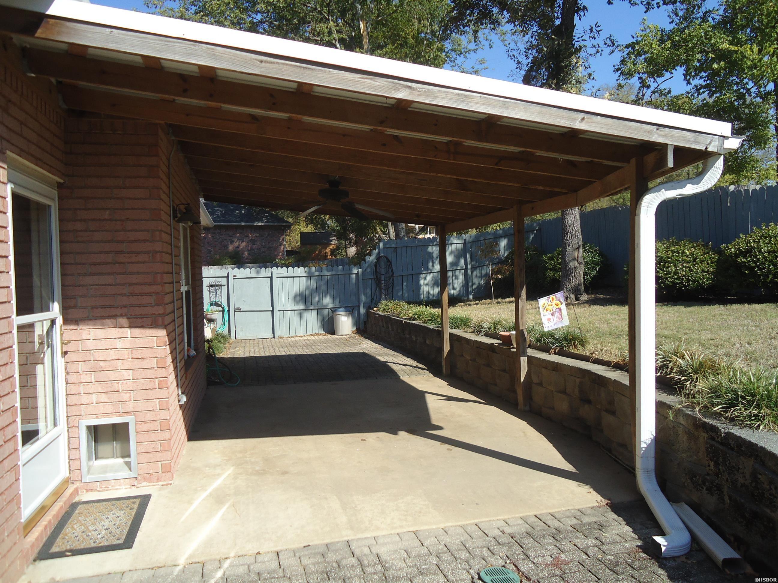 117 Shady Woods Court Property Photo 28