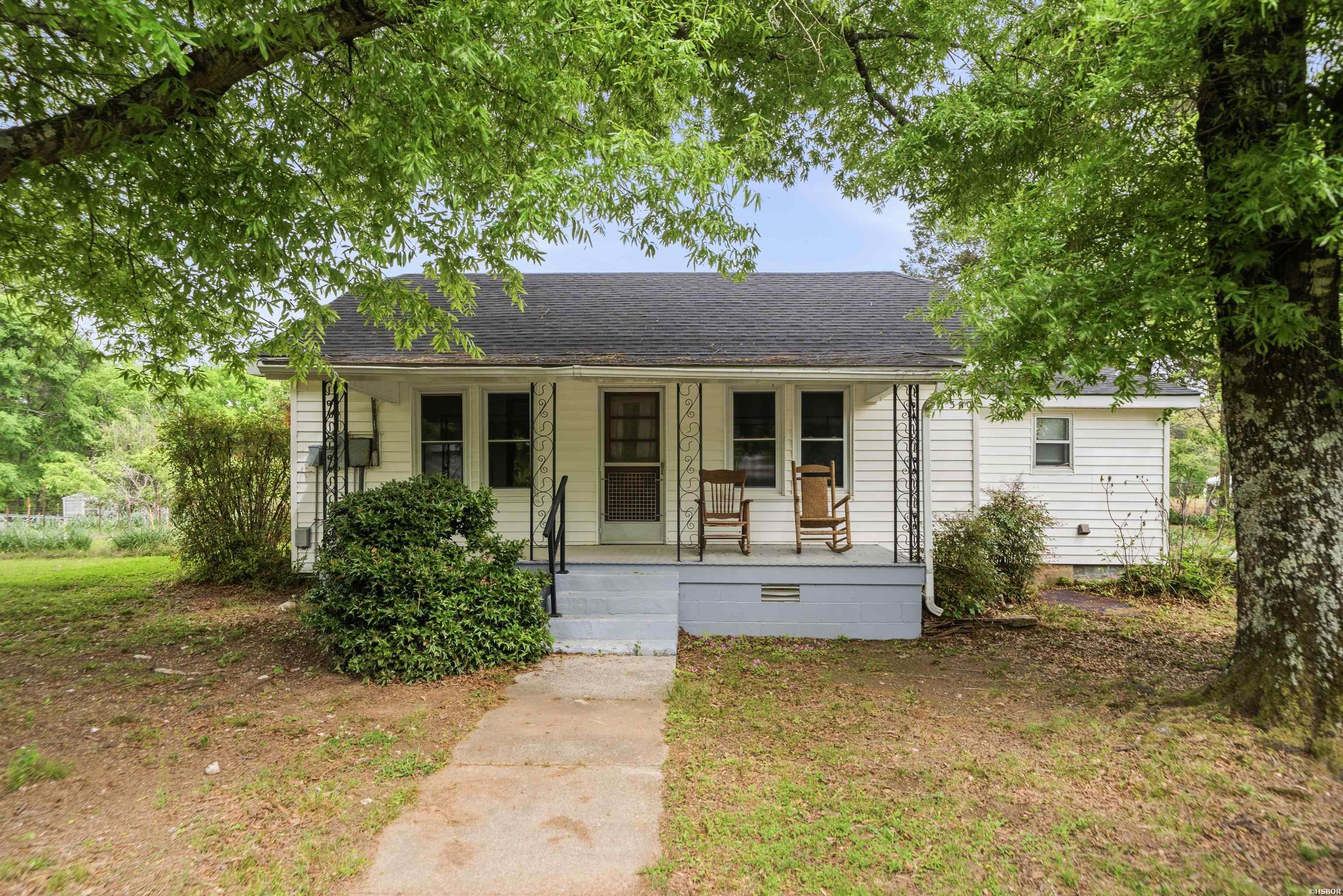 300 CARVER Street Property Photo 1