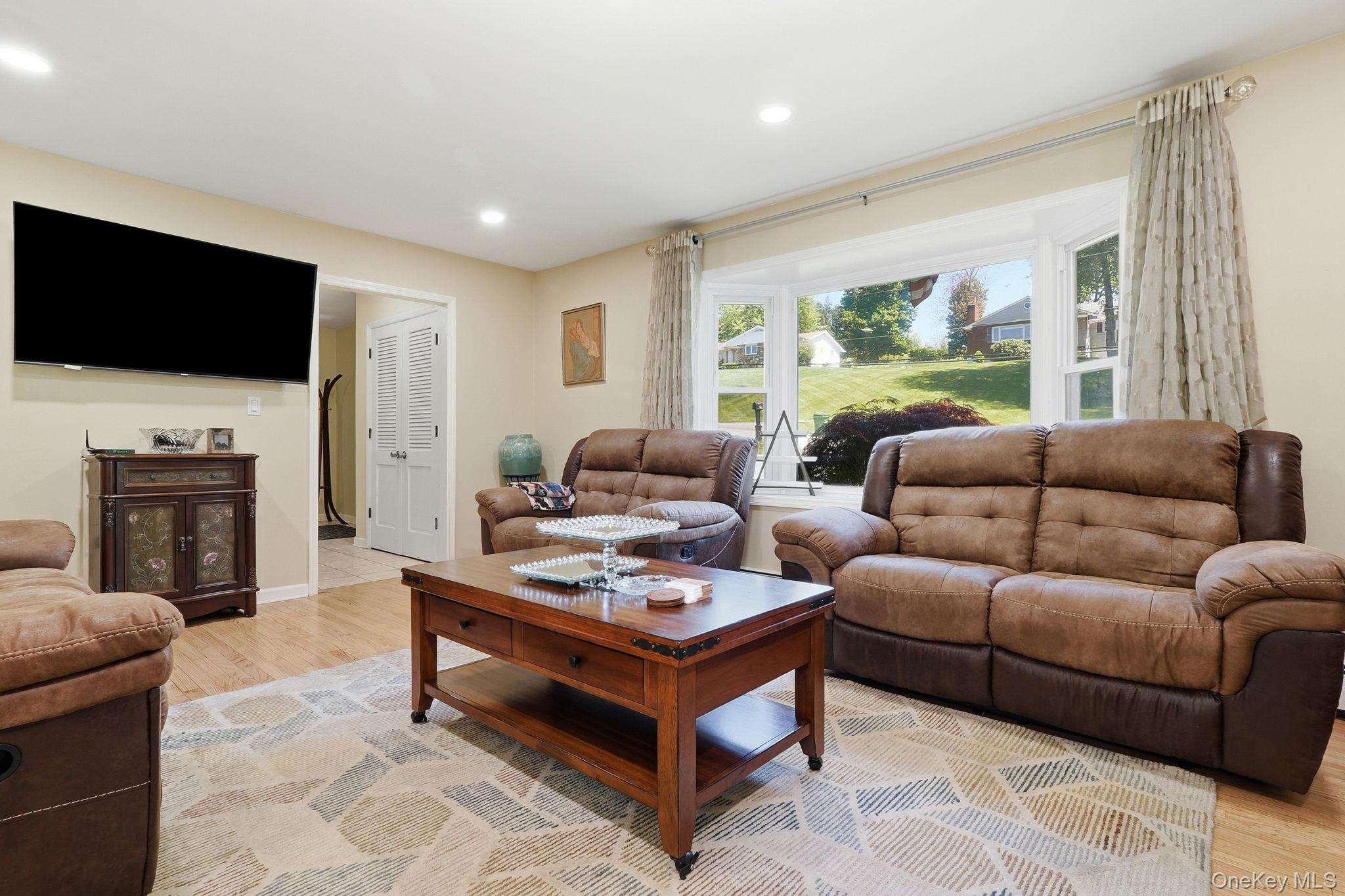 29 Hillview Drive Property Photo 5