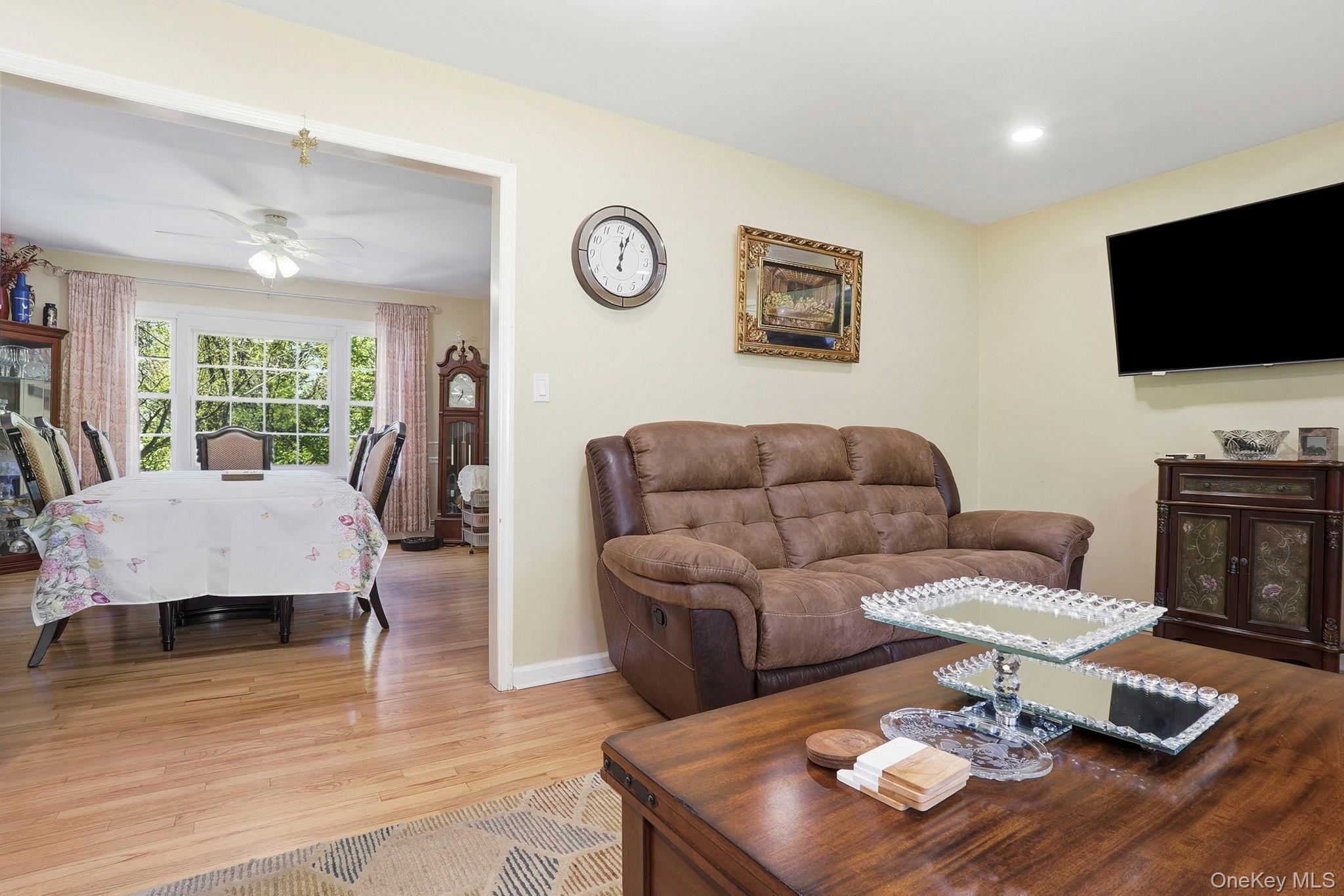 29 Hillview Drive Property Photo 6